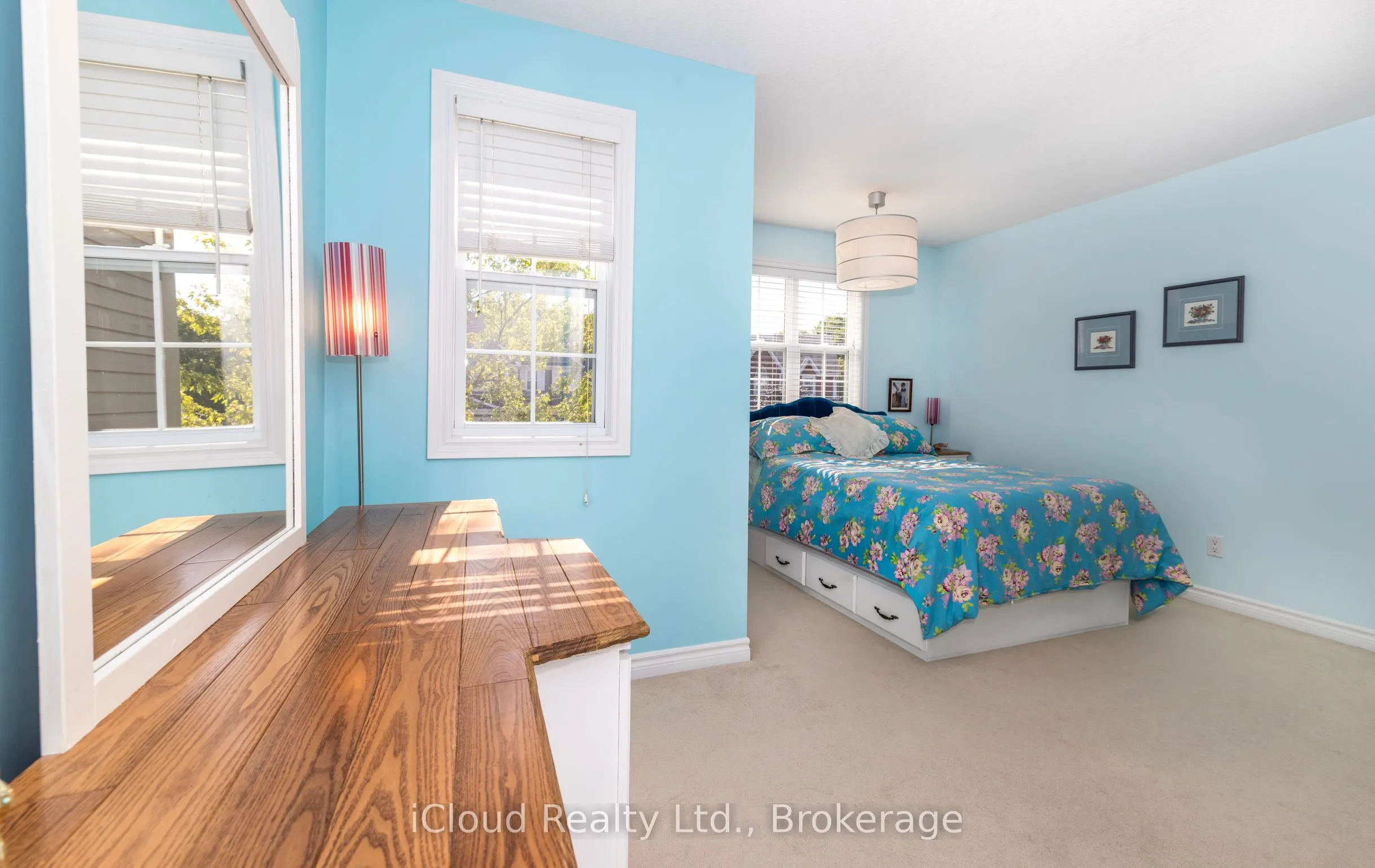 105 Hampson Crescent