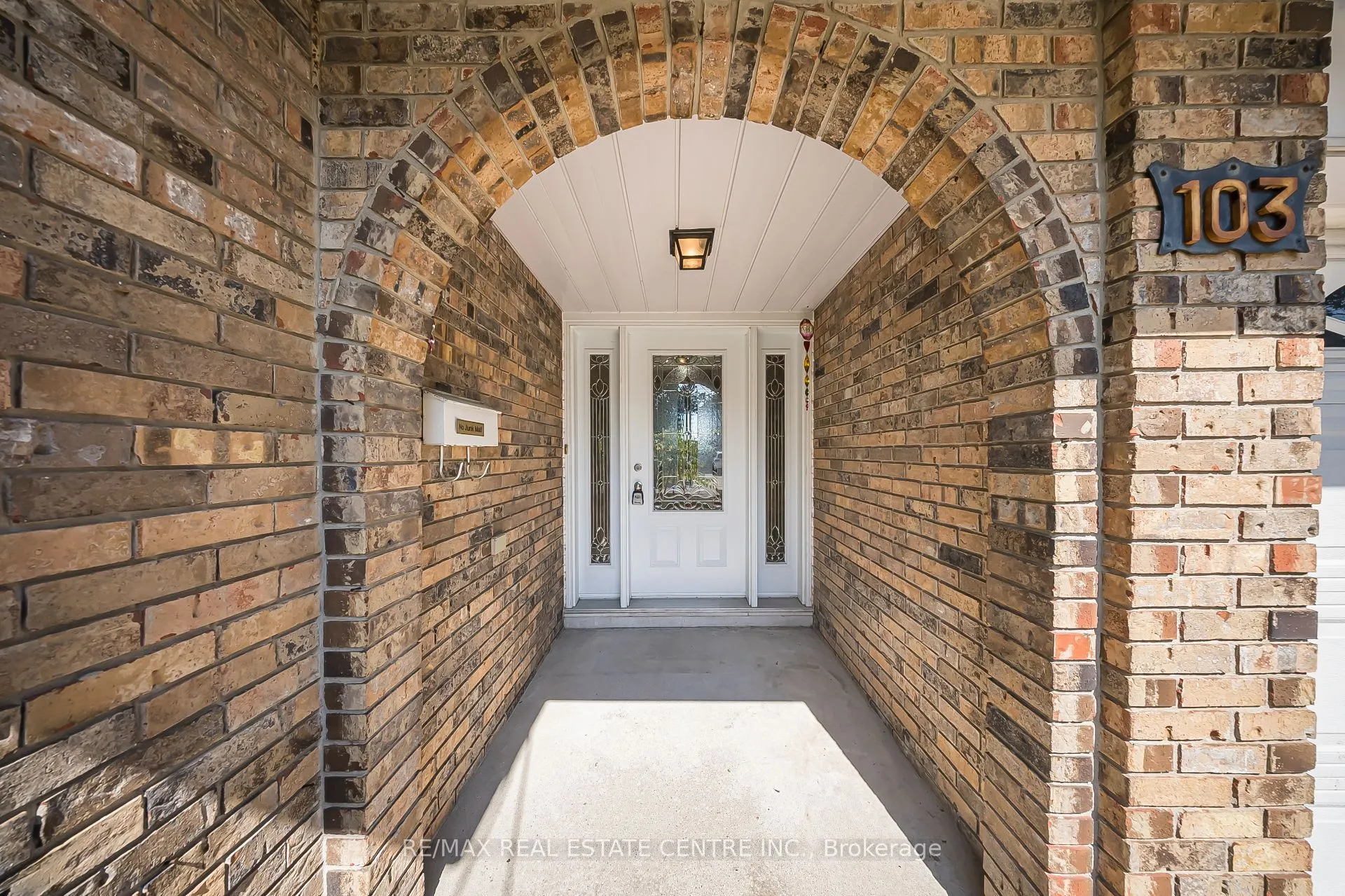 103 Forest Hill Crescent