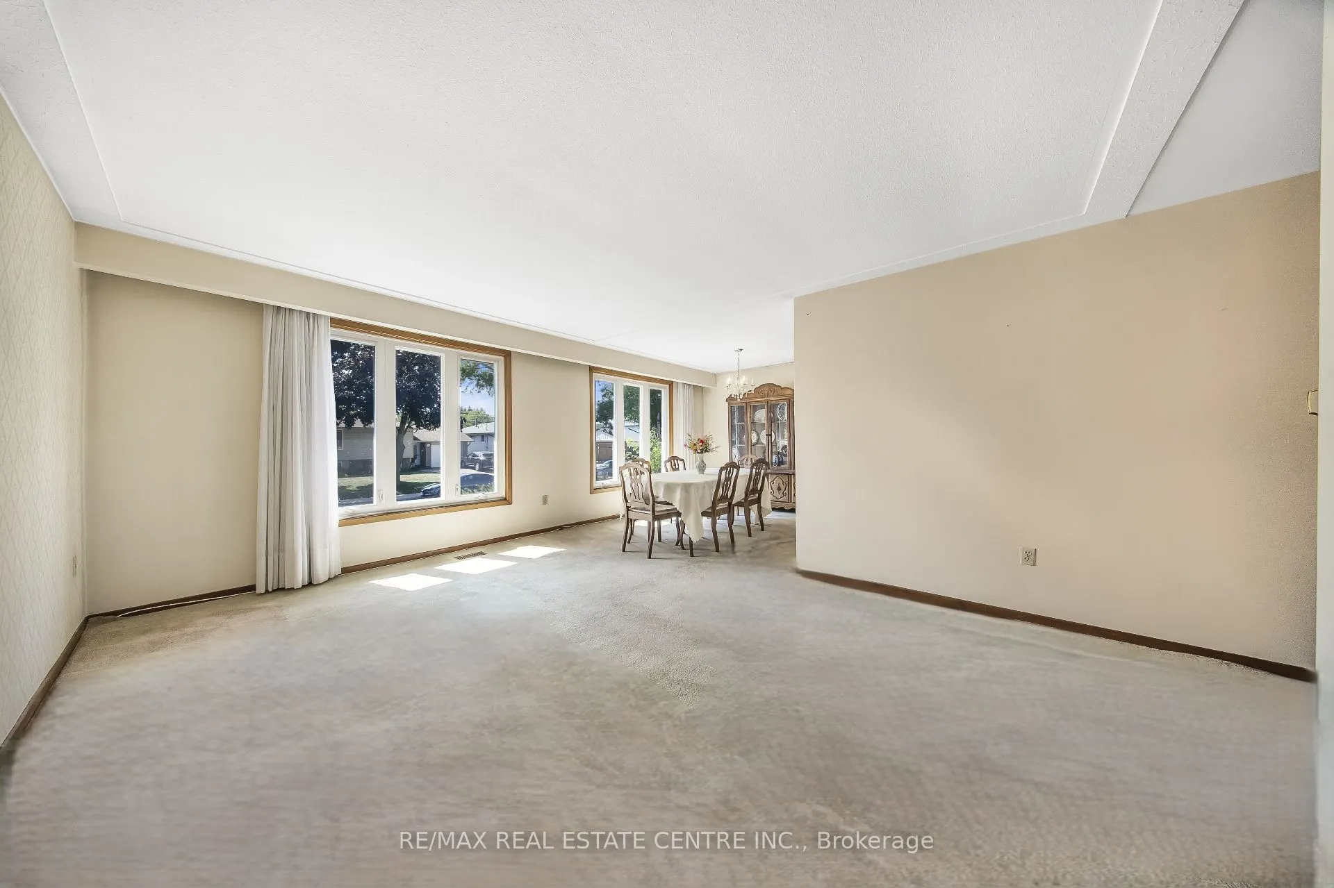 103 Forest Hill Crescent