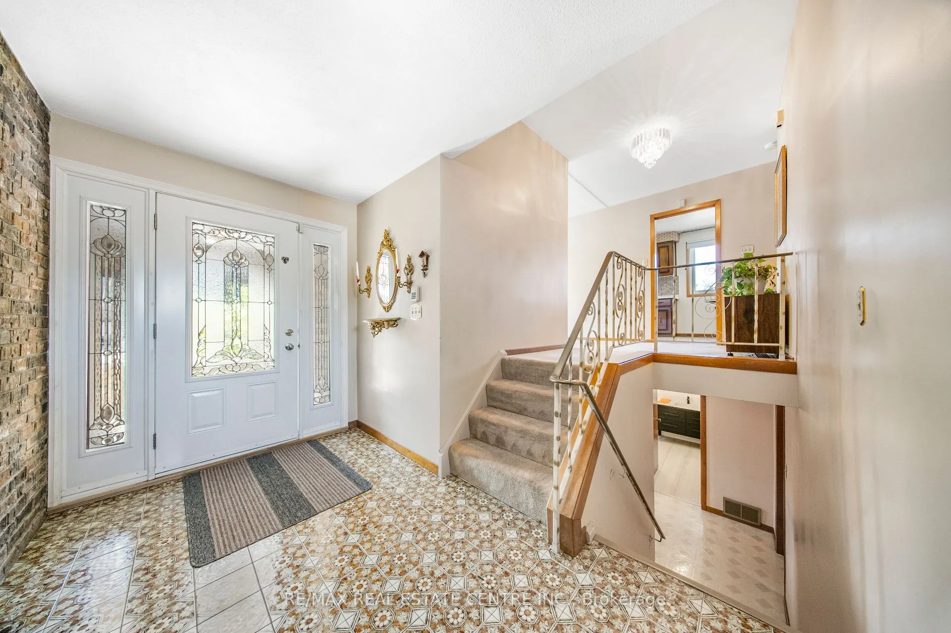 103 Forest Hill Crescent
