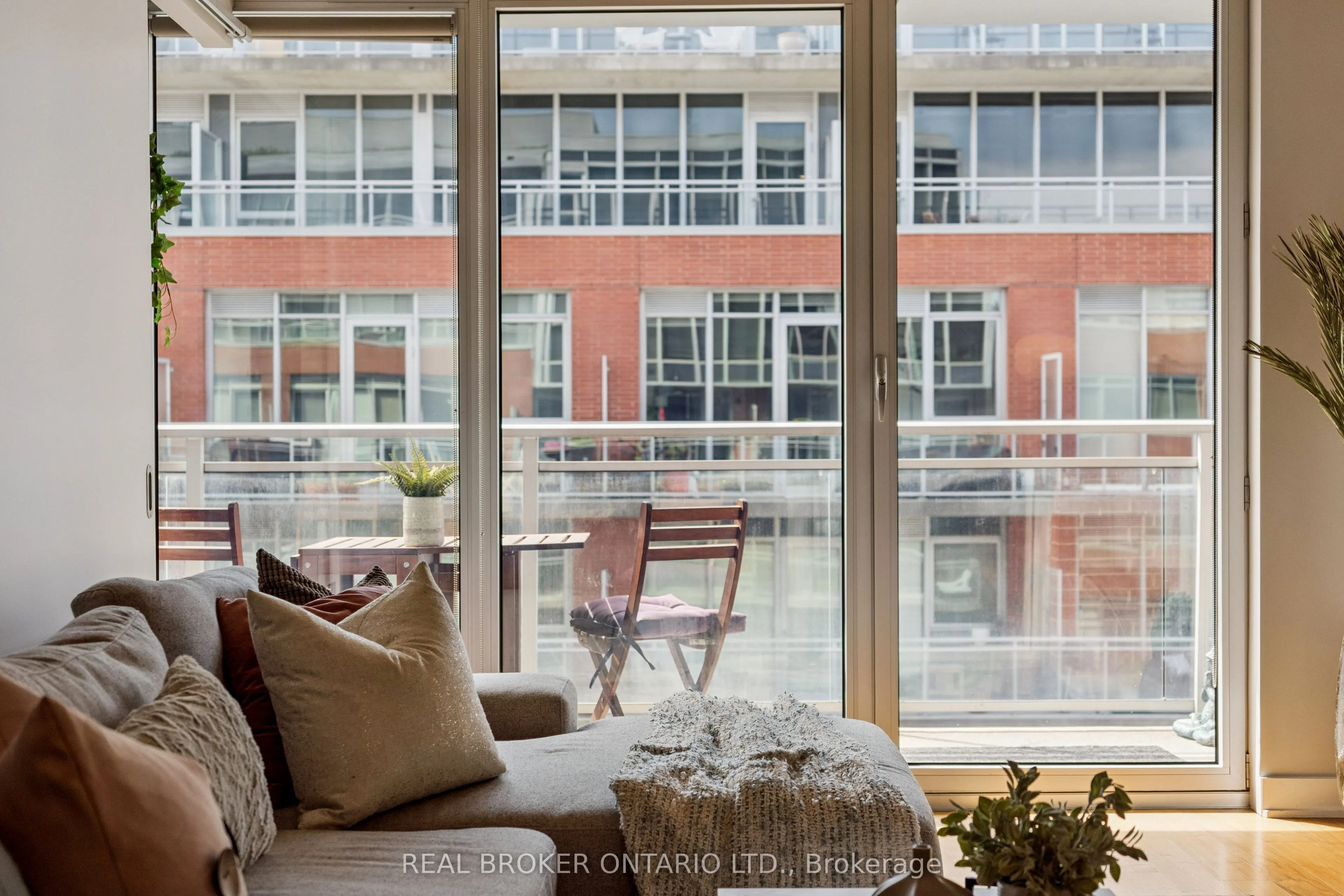 349 Mcleod Street, #623