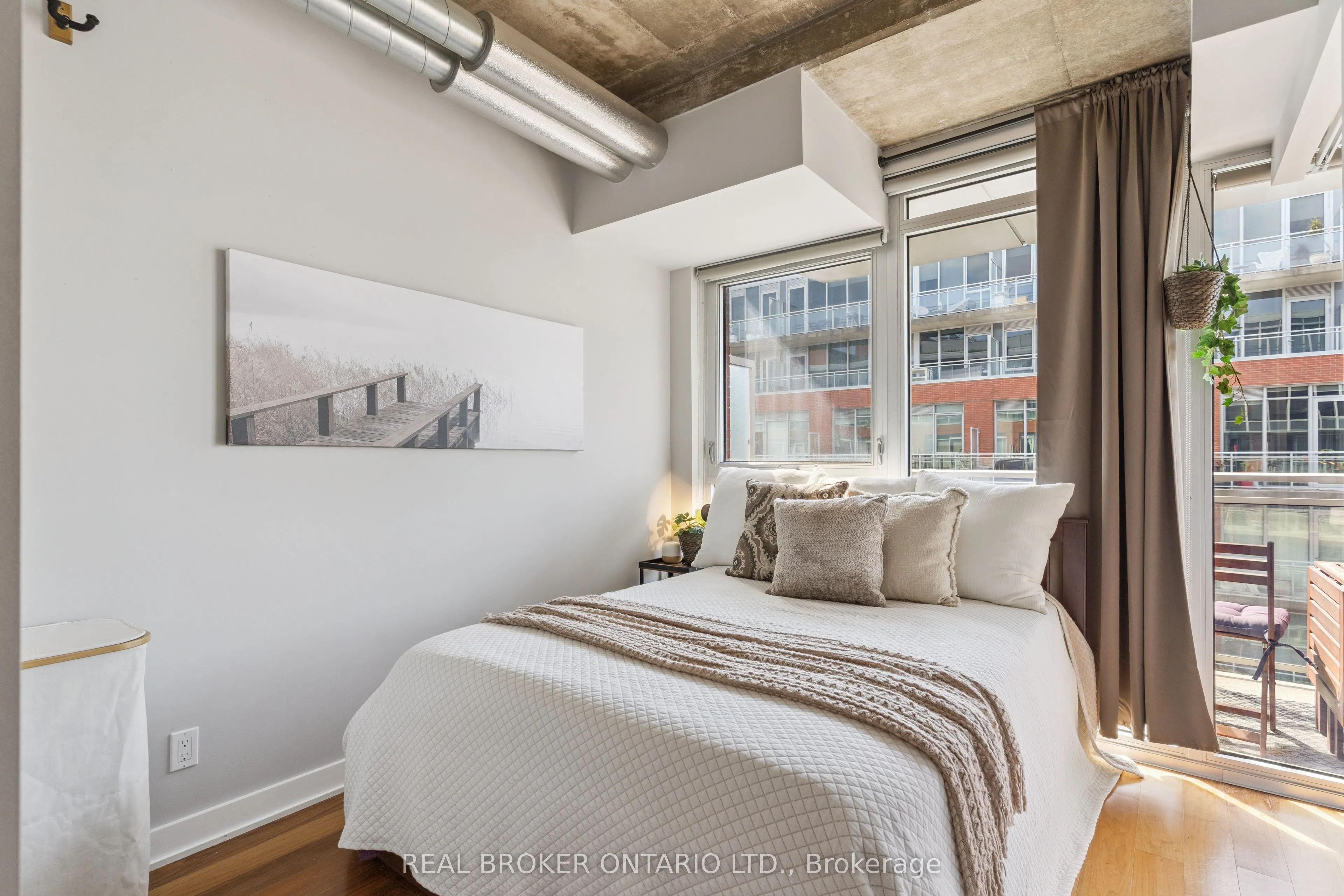 349 Mcleod Street, #623