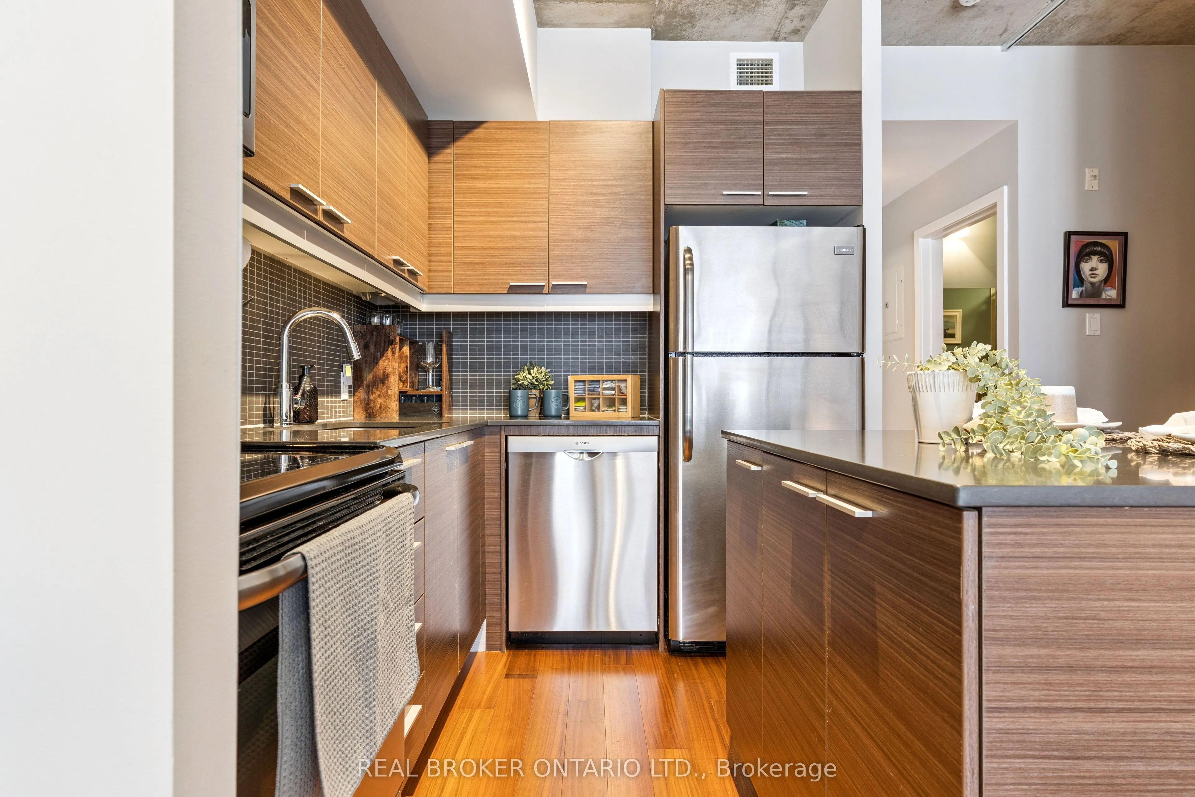 349 Mcleod Street, #623