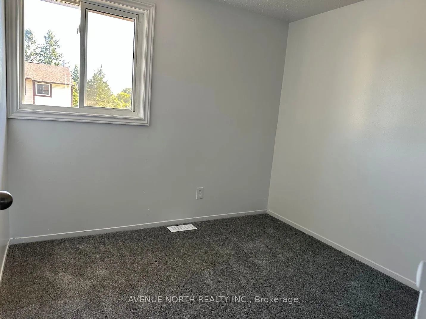 1790 Dondale St, Street, #67