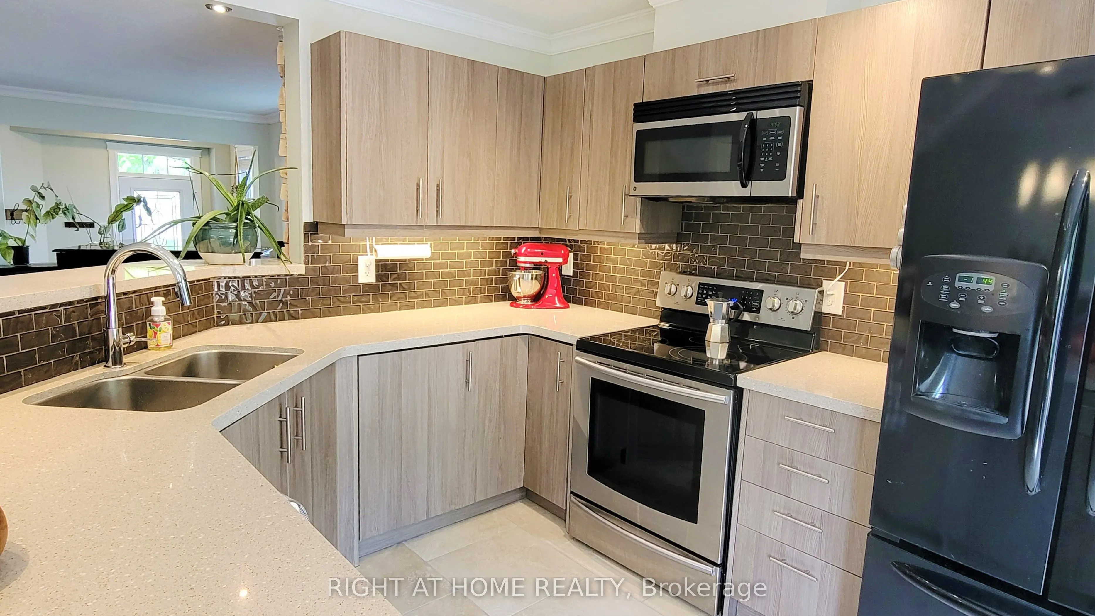 542 Aberfoyle Circle