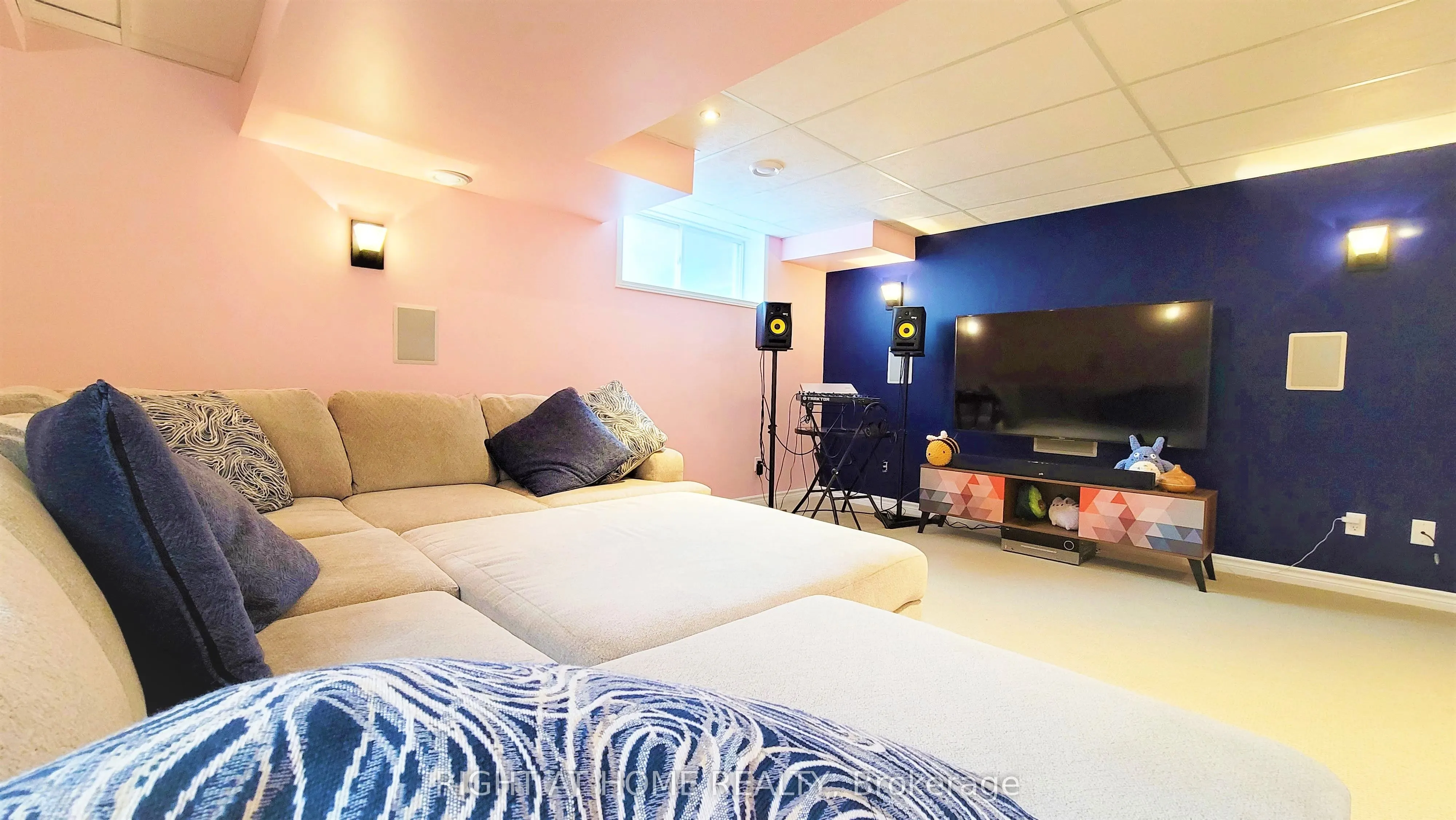 542 Aberfoyle Circle