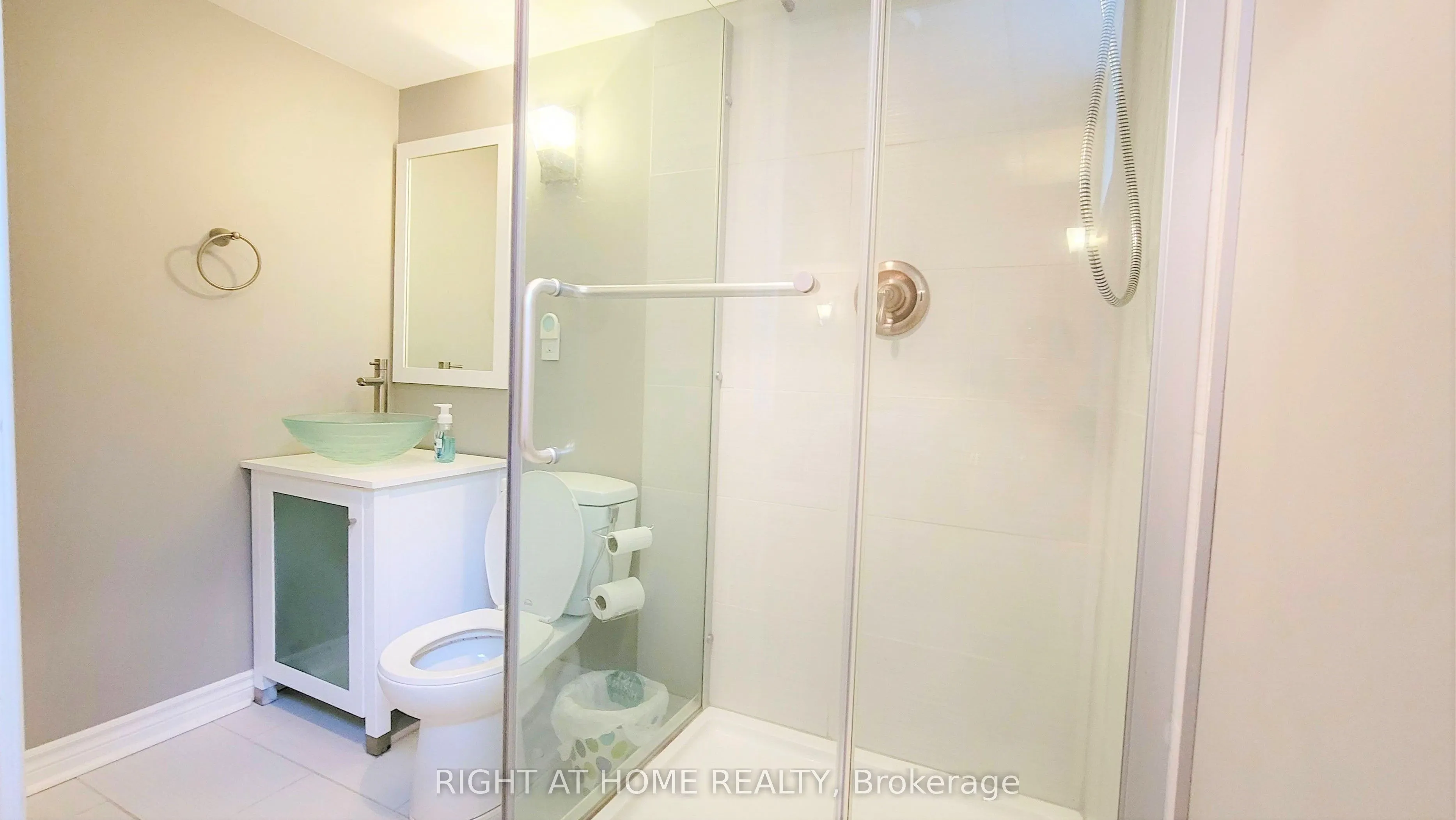 542 Aberfoyle Circle
