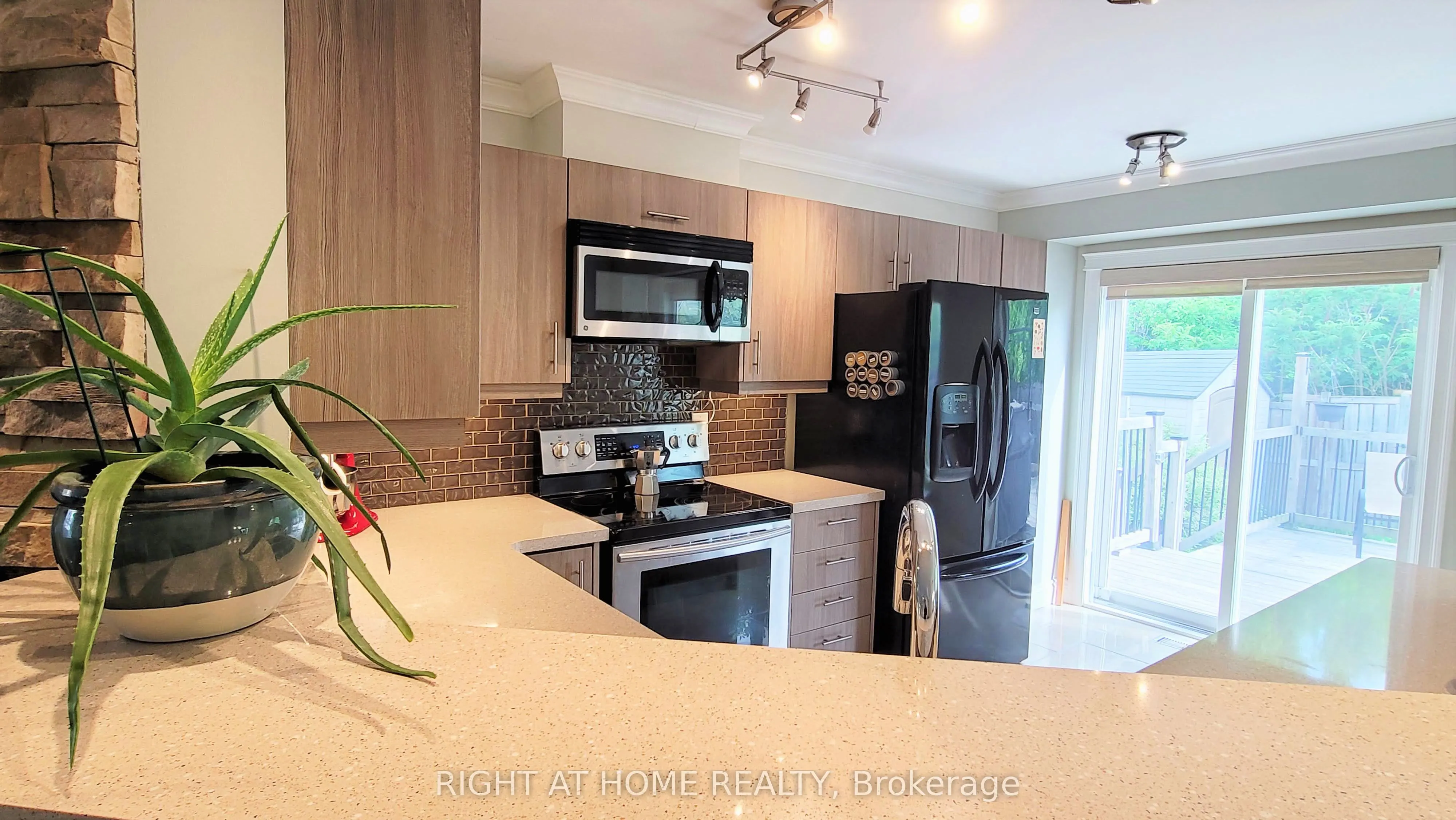 542 Aberfoyle Circle