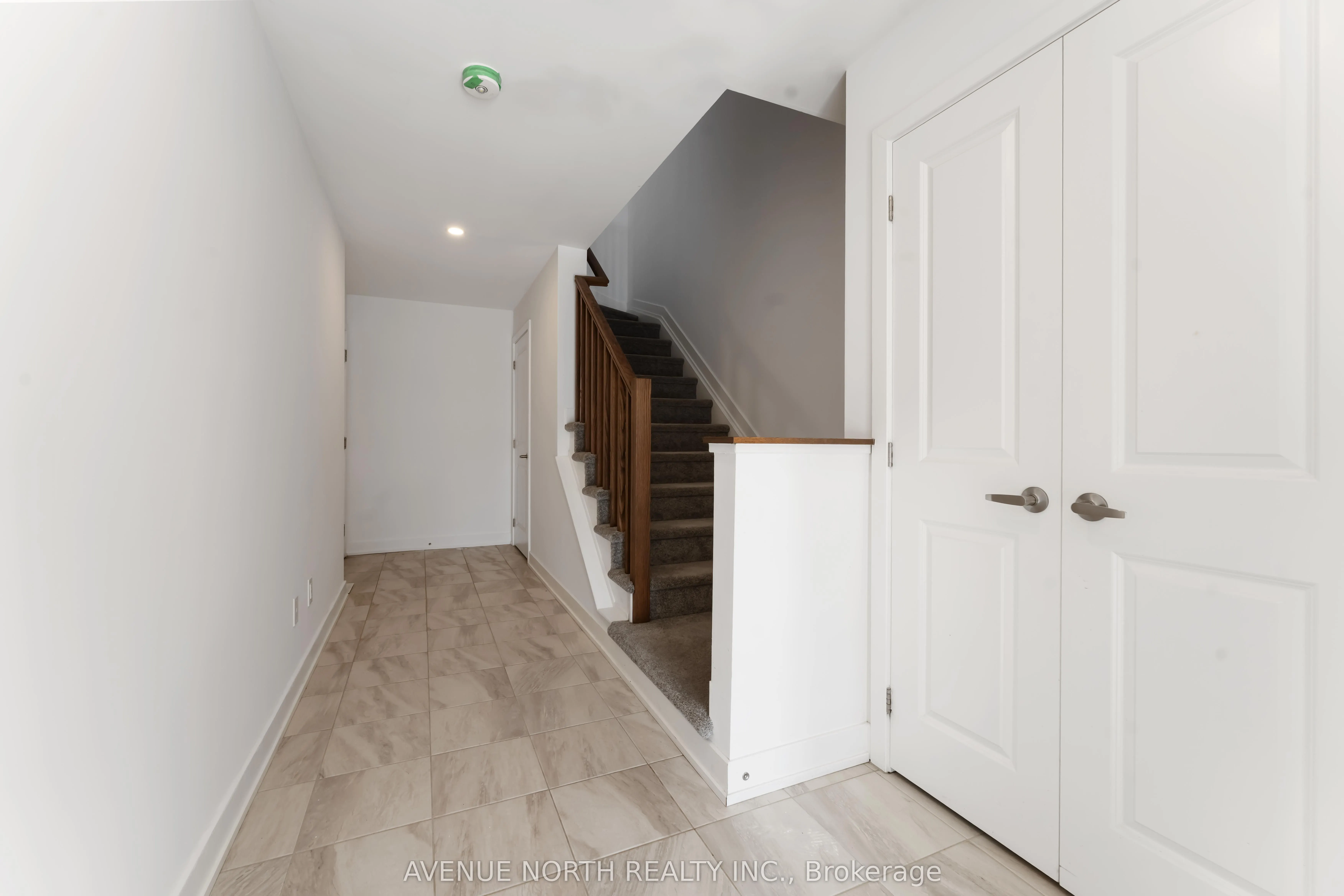 870 Anciano Crescent