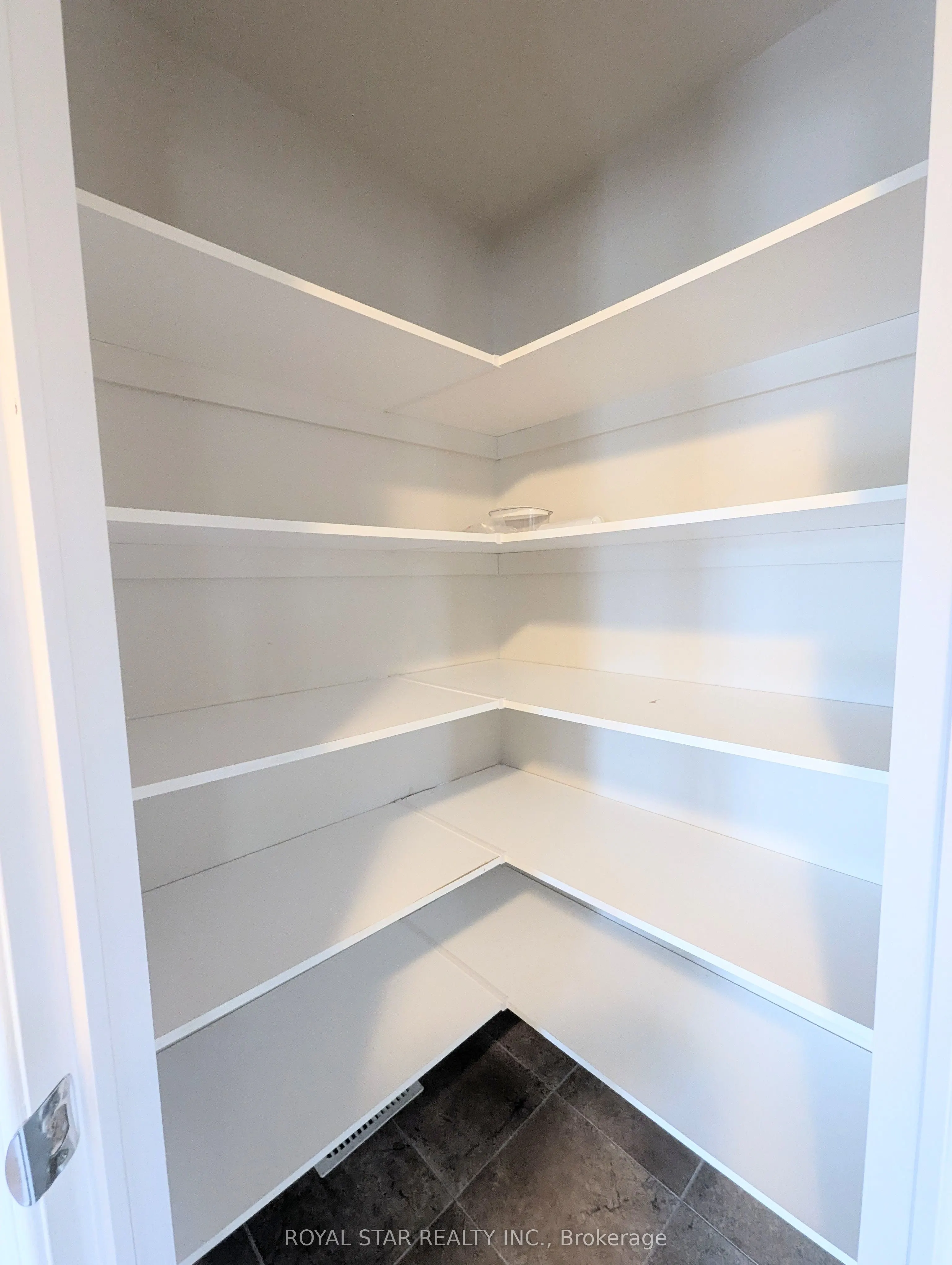 1543 Carronbridge Circle