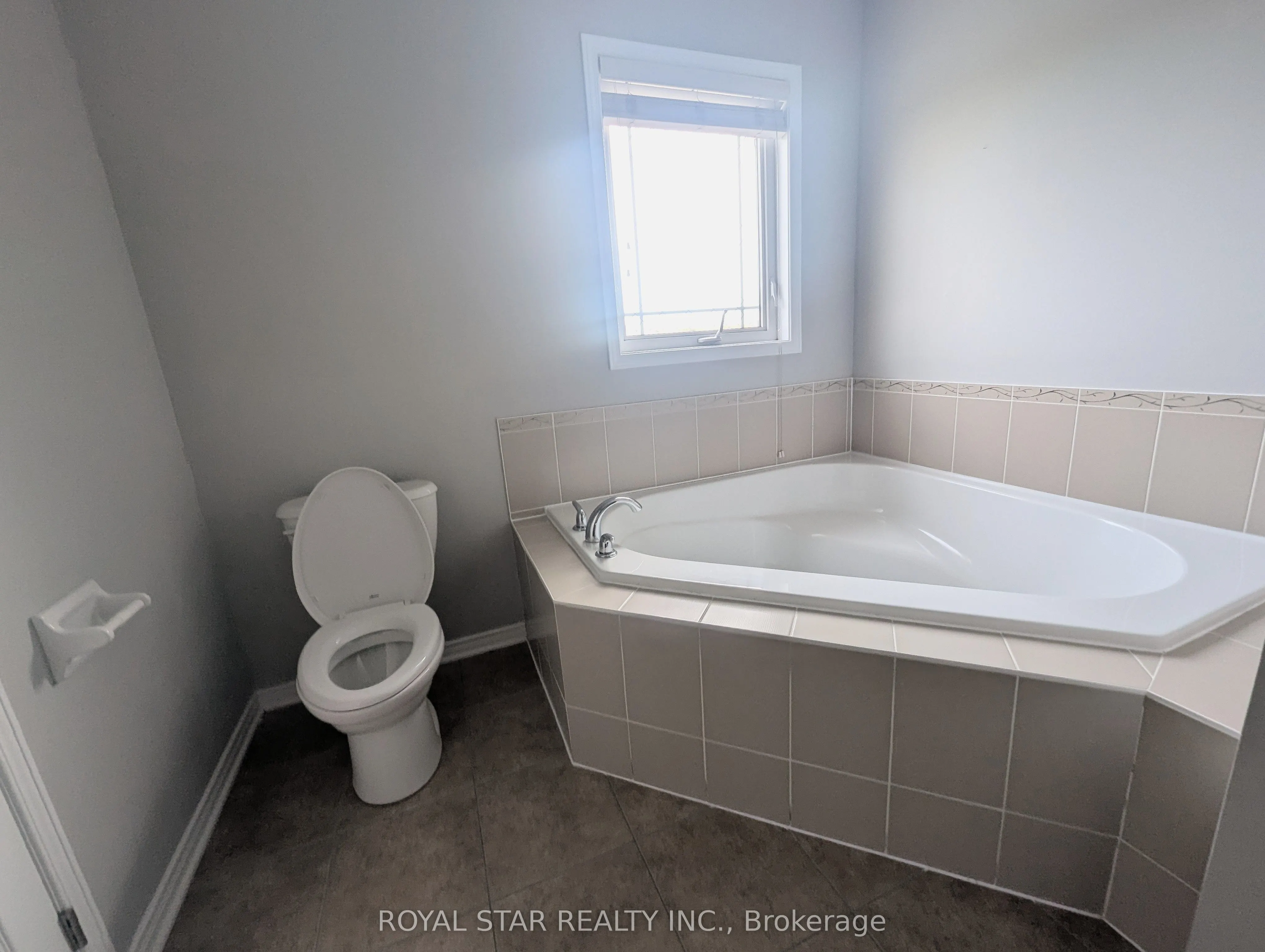 1543 Carronbridge Circle