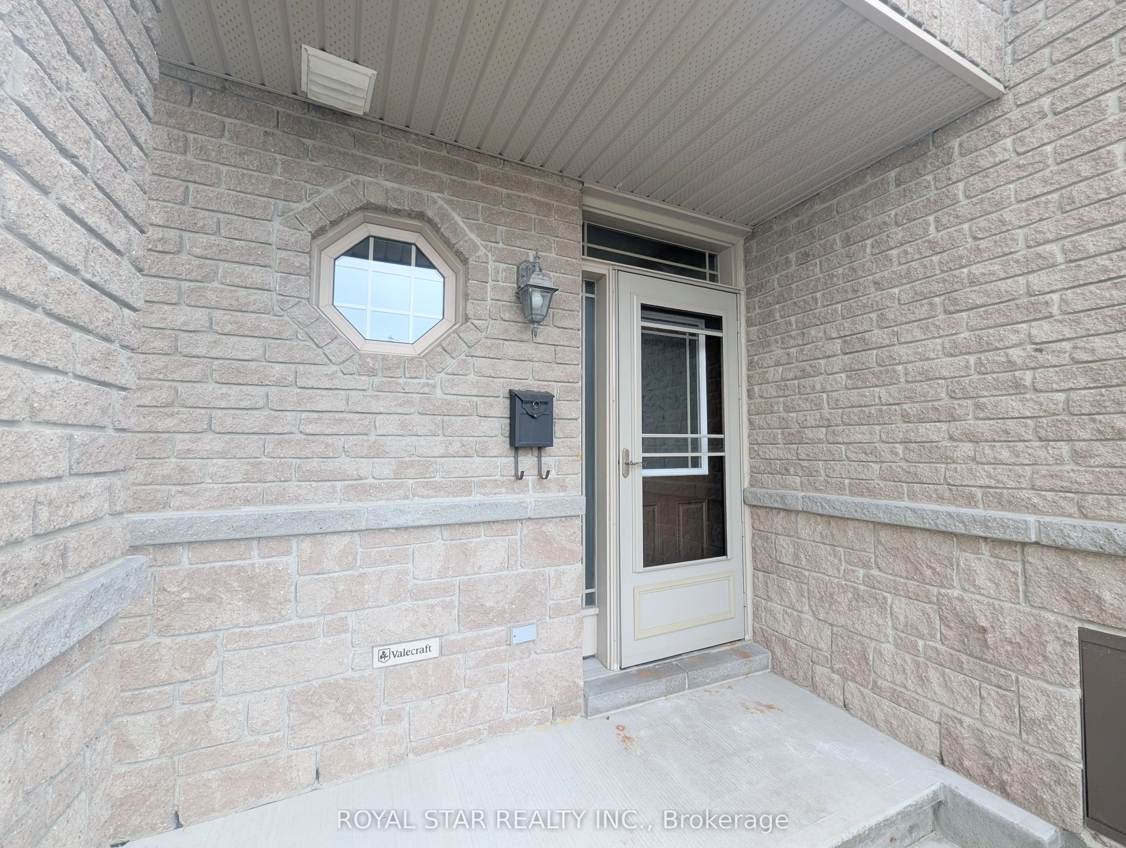 1543 Carronbridge Circle
