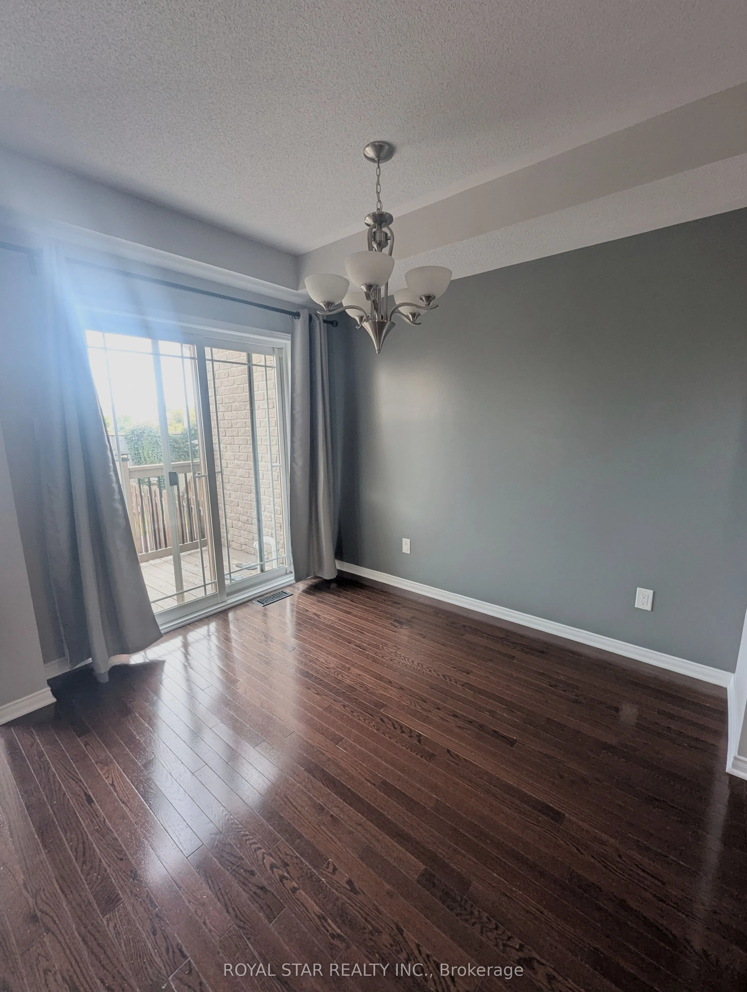 1543 Carronbridge Circle
