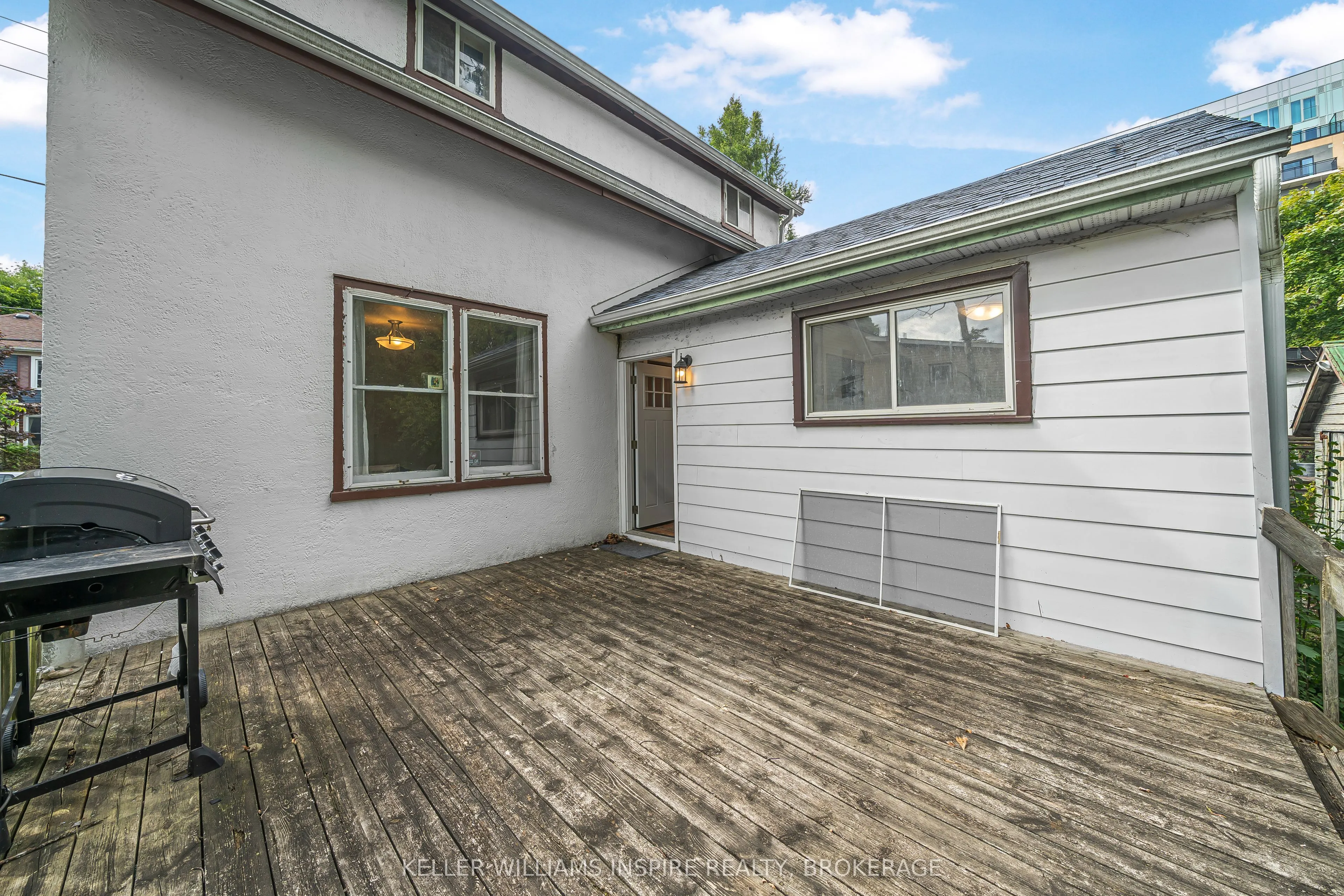 515 Victoria Street