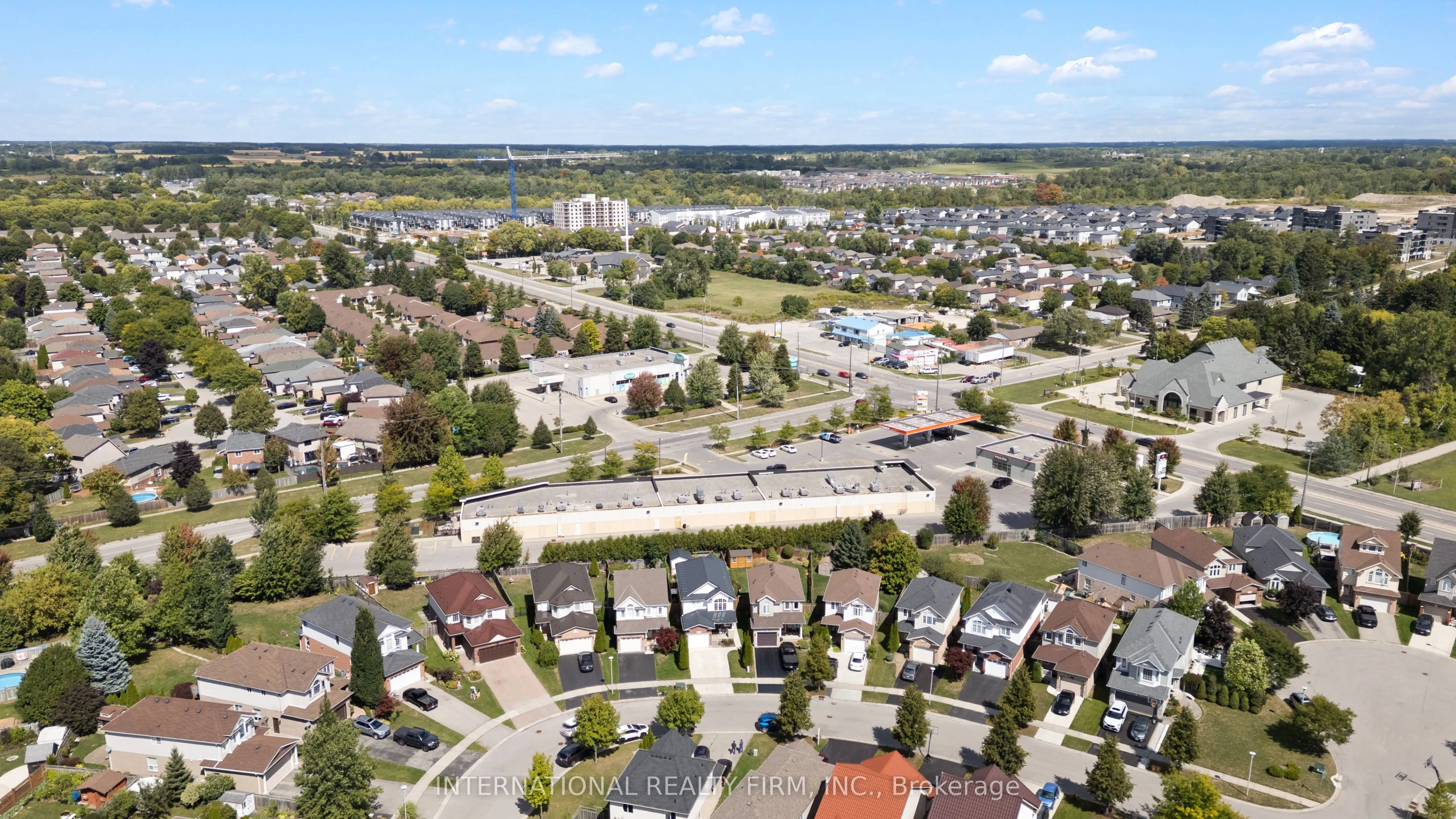 1055 CROSSCREEK Crescent