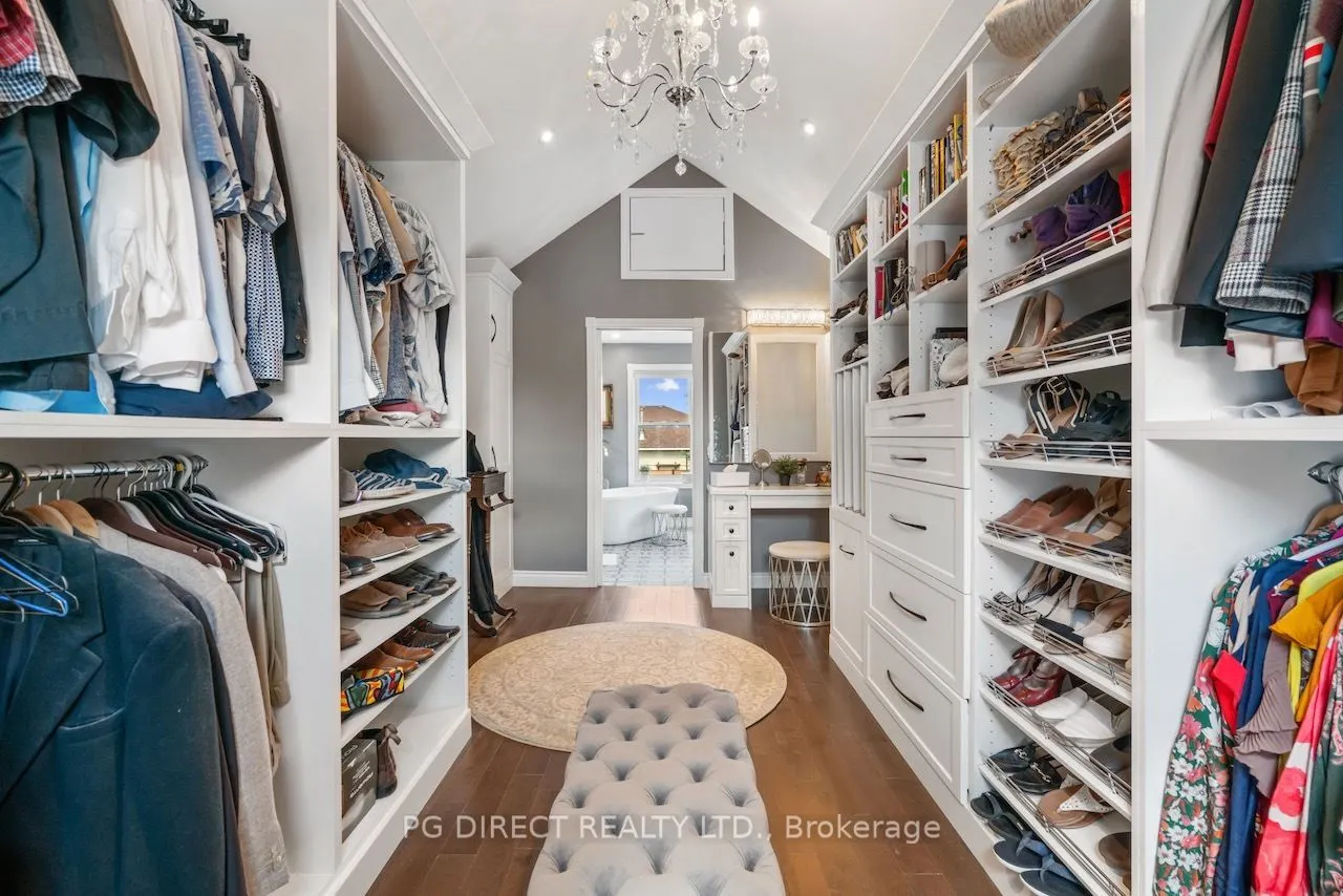220 Park Street W