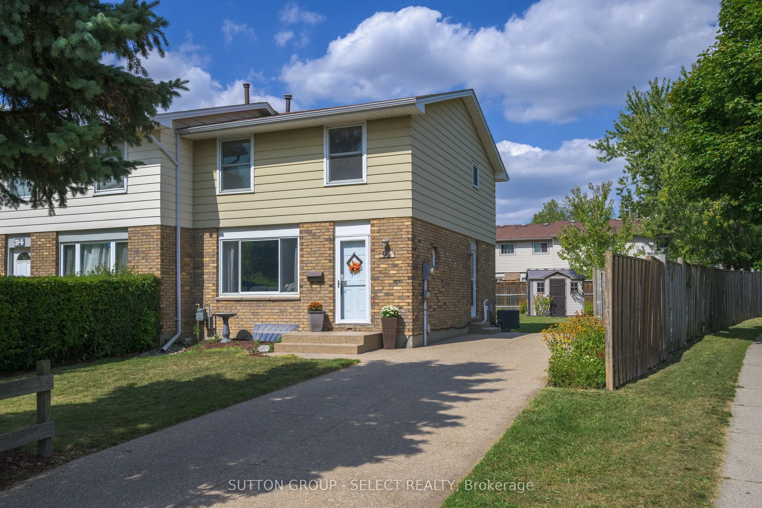 96 Elvira Crescent