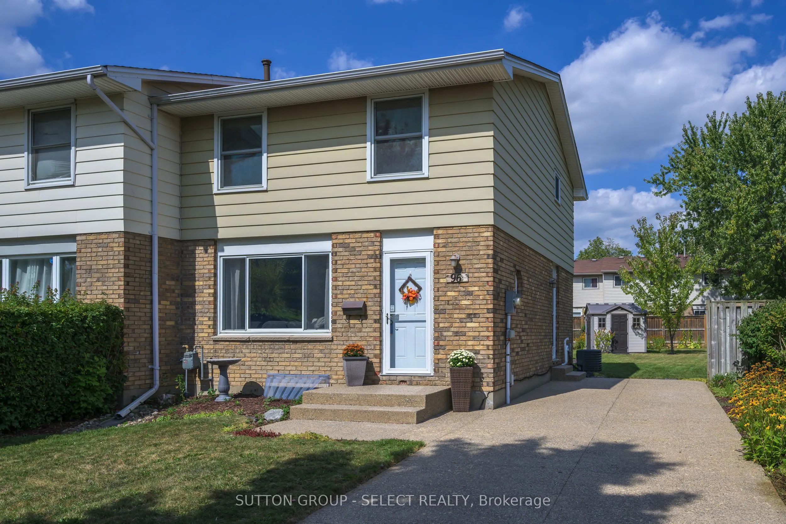 96 Elvira Crescent