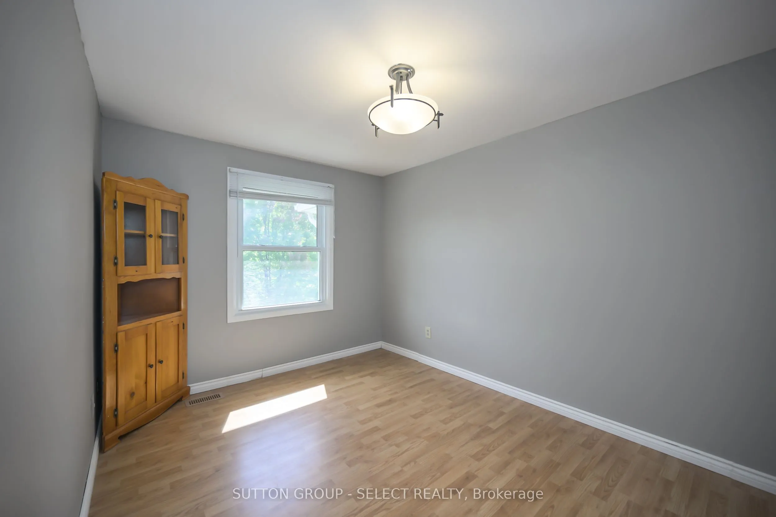 96 Elvira Crescent