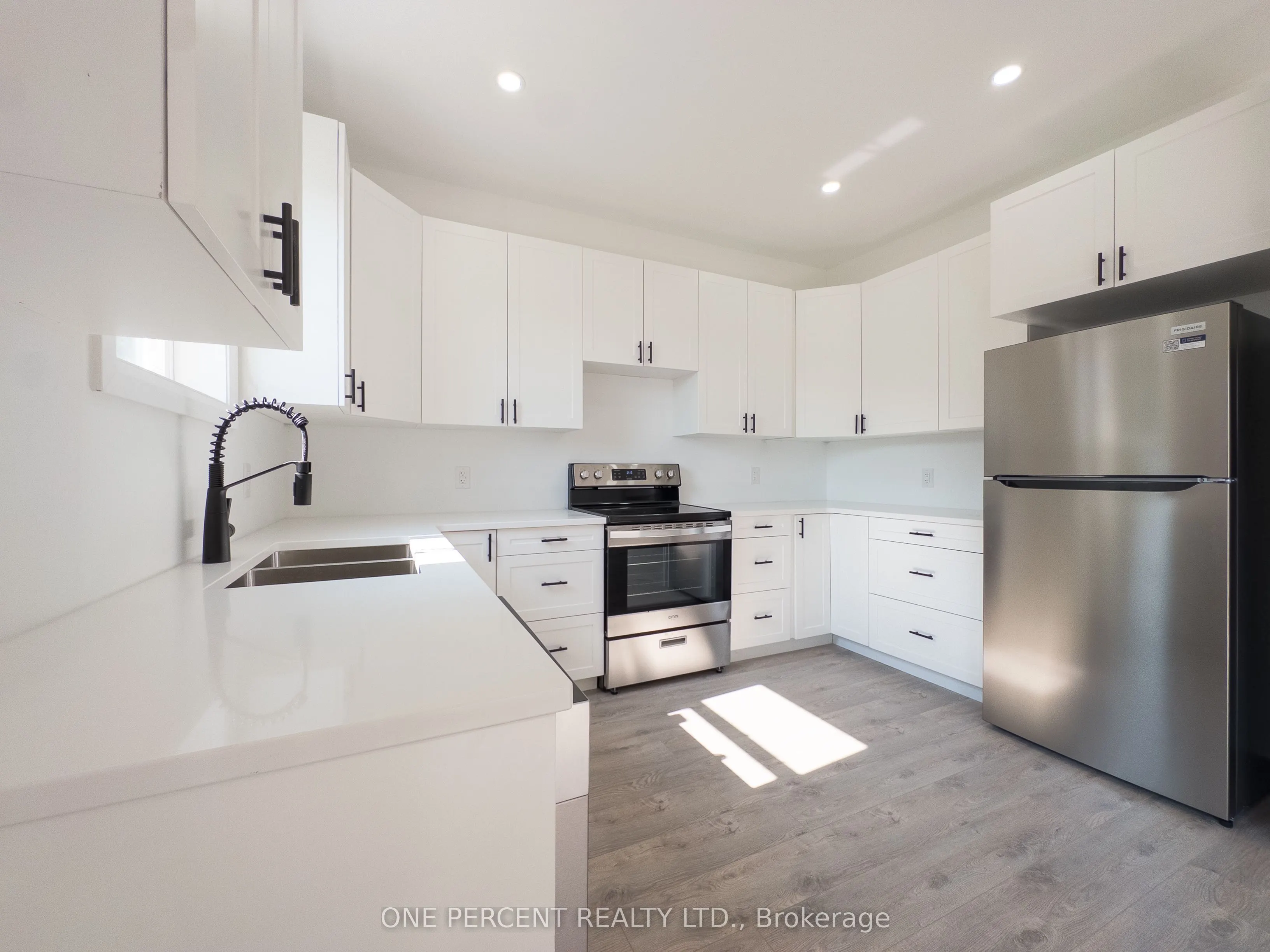 53 Lakeview Avenue