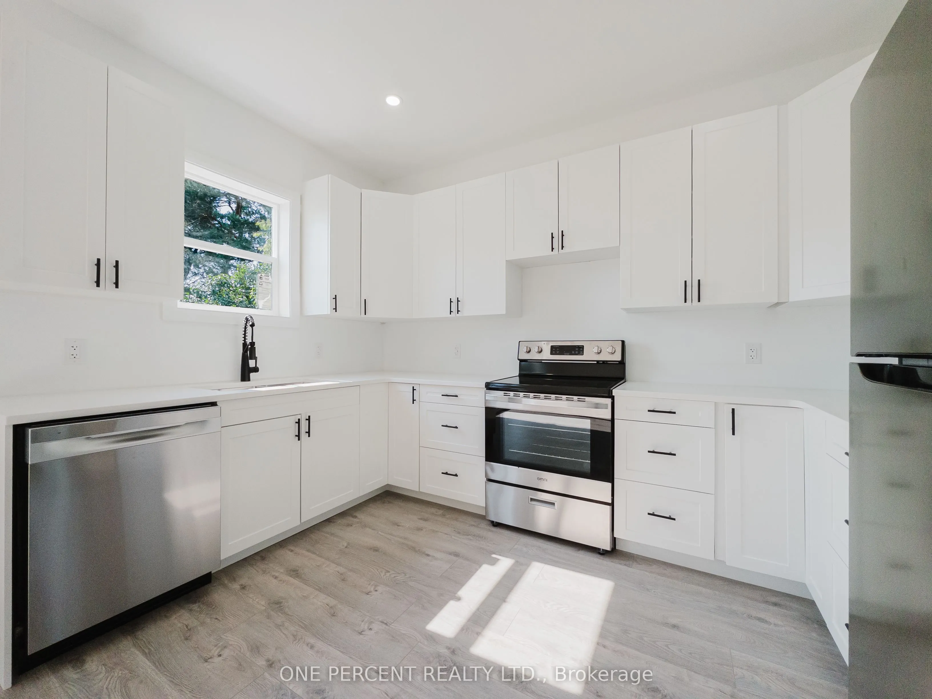 53 Lakeview Avenue