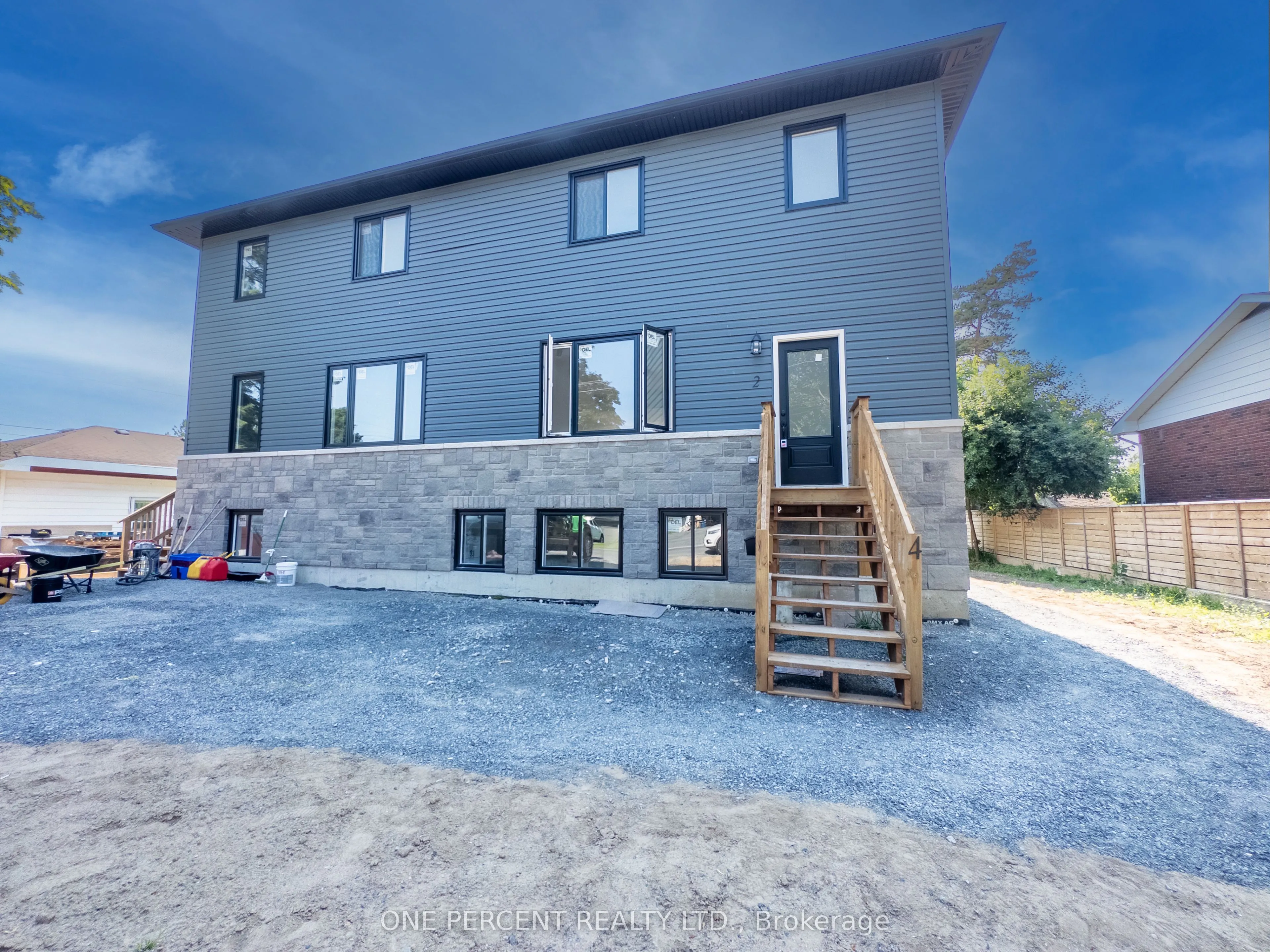 53 Lakeview Avenue