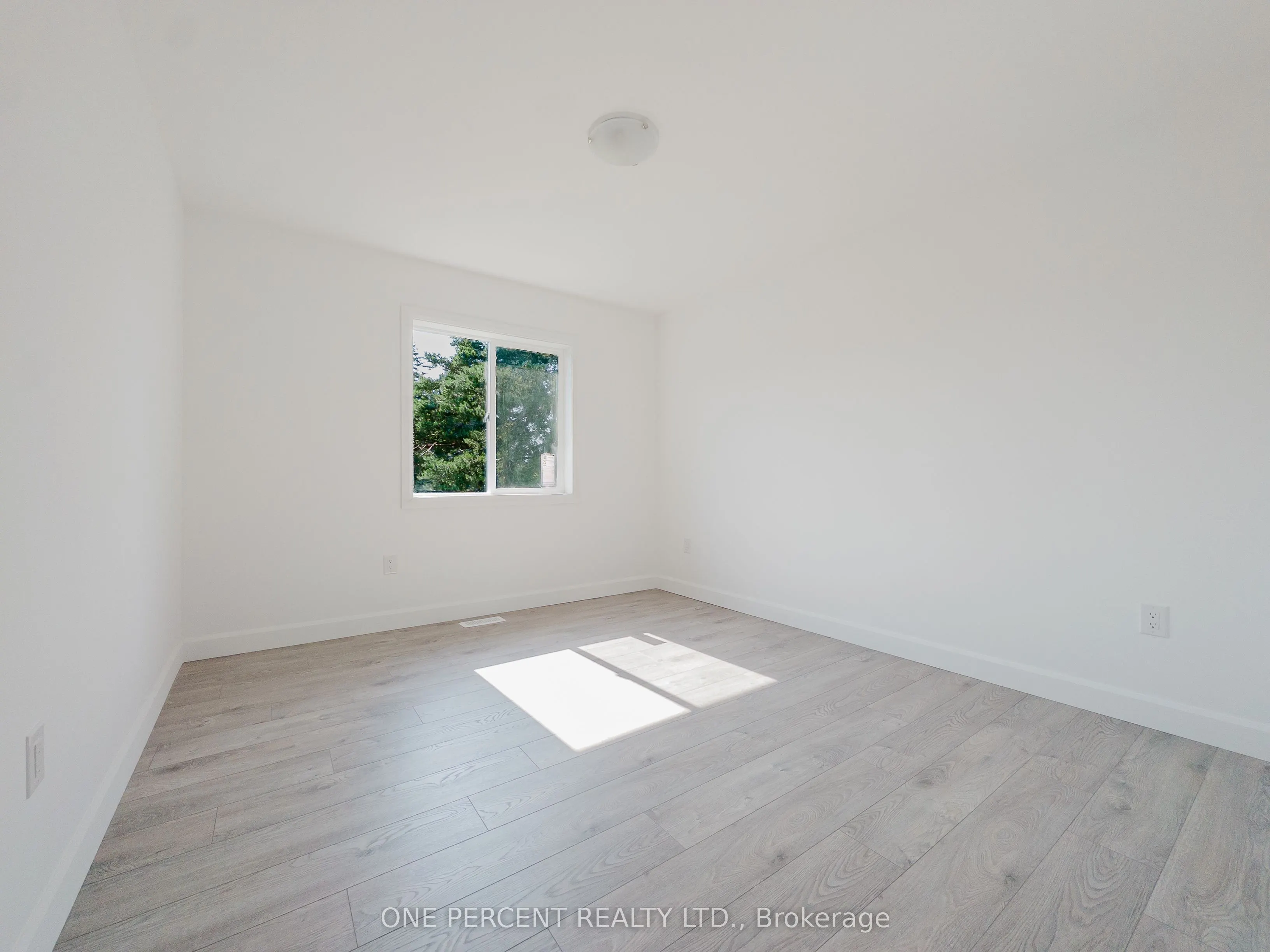 53 Lakeview Avenue