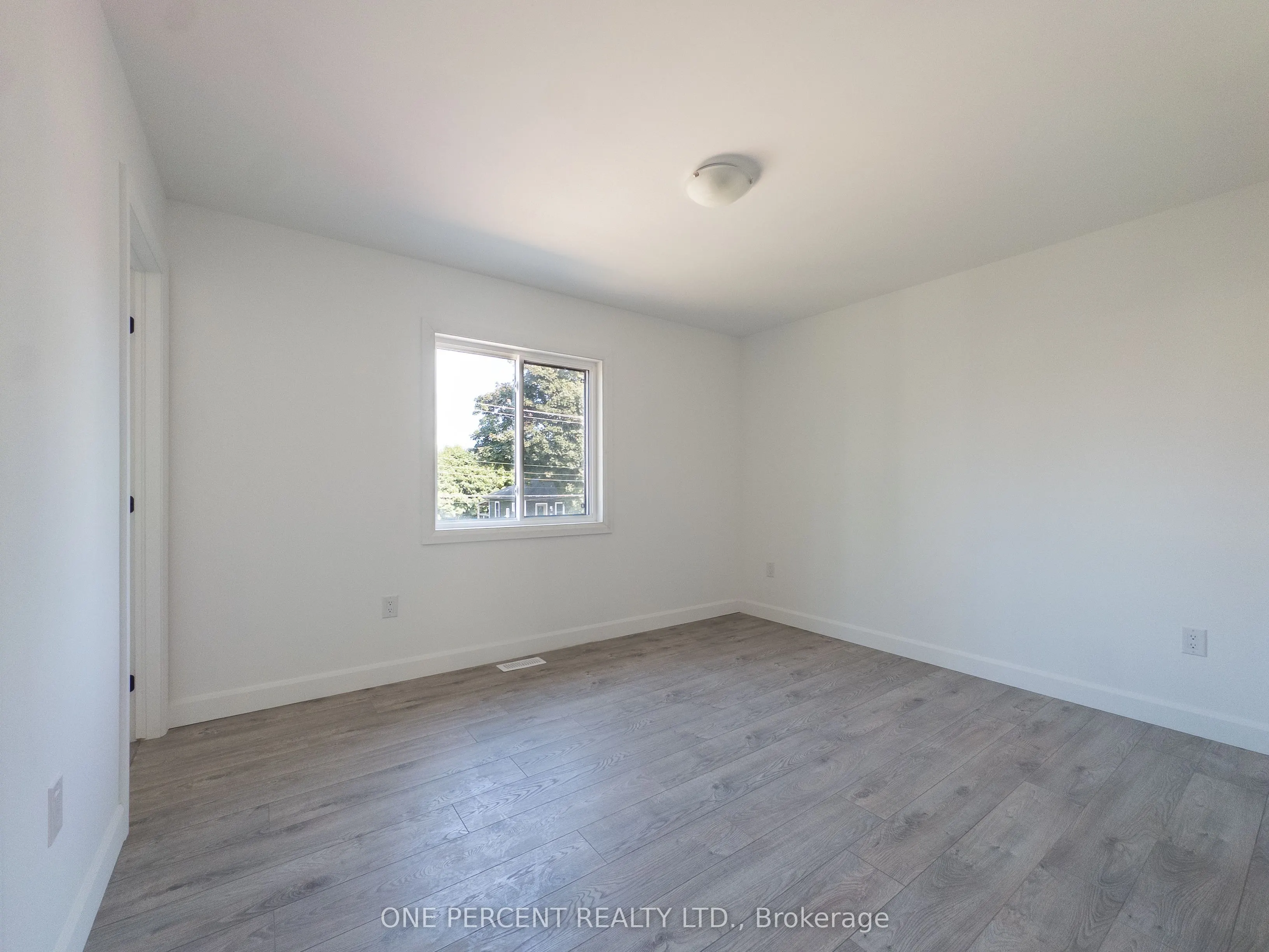 53 Lakeview Avenue