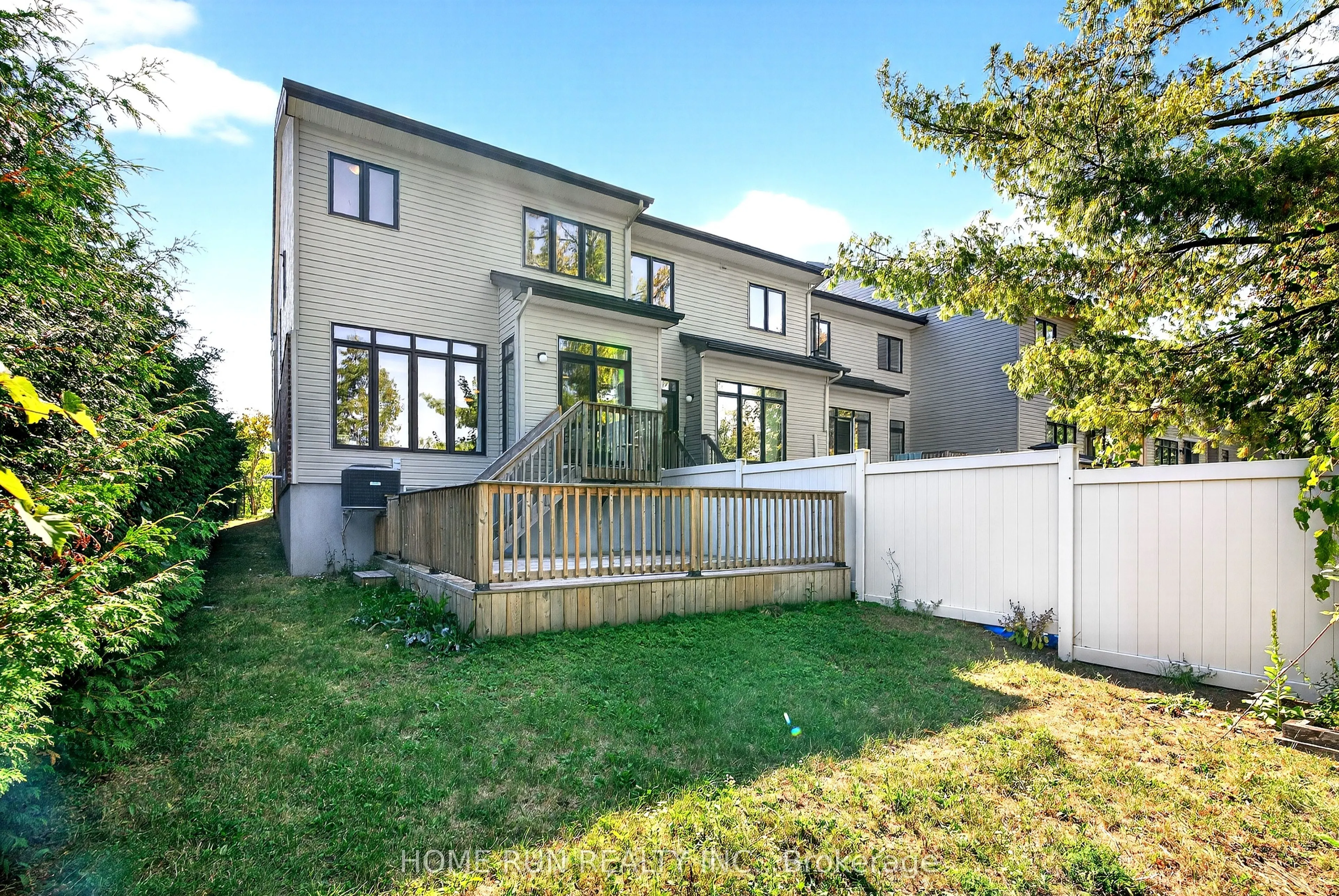 140 Kinghaven Crescent