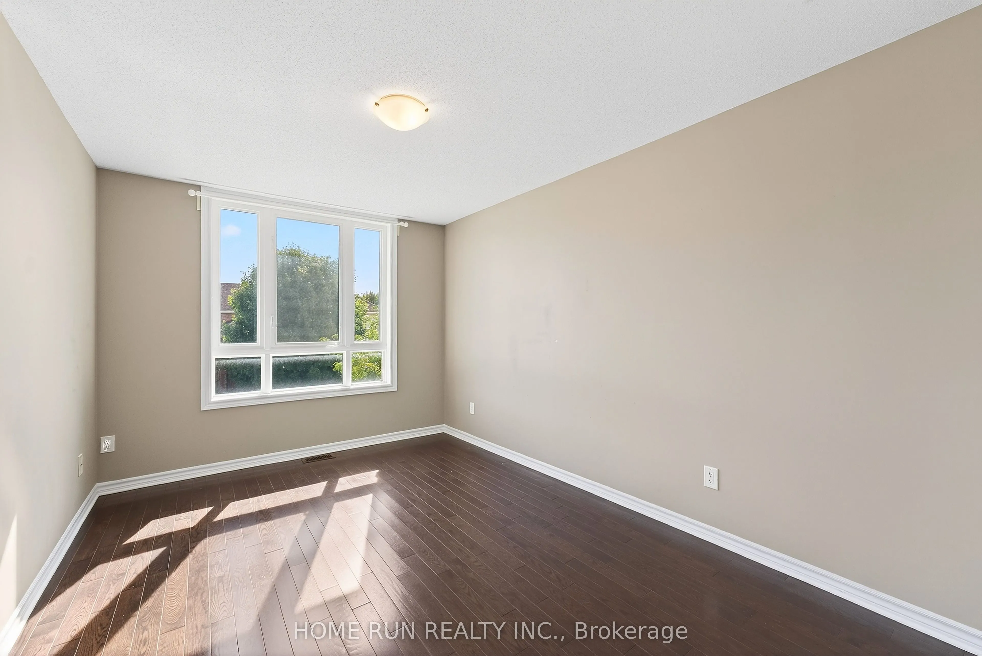 140 Kinghaven Crescent