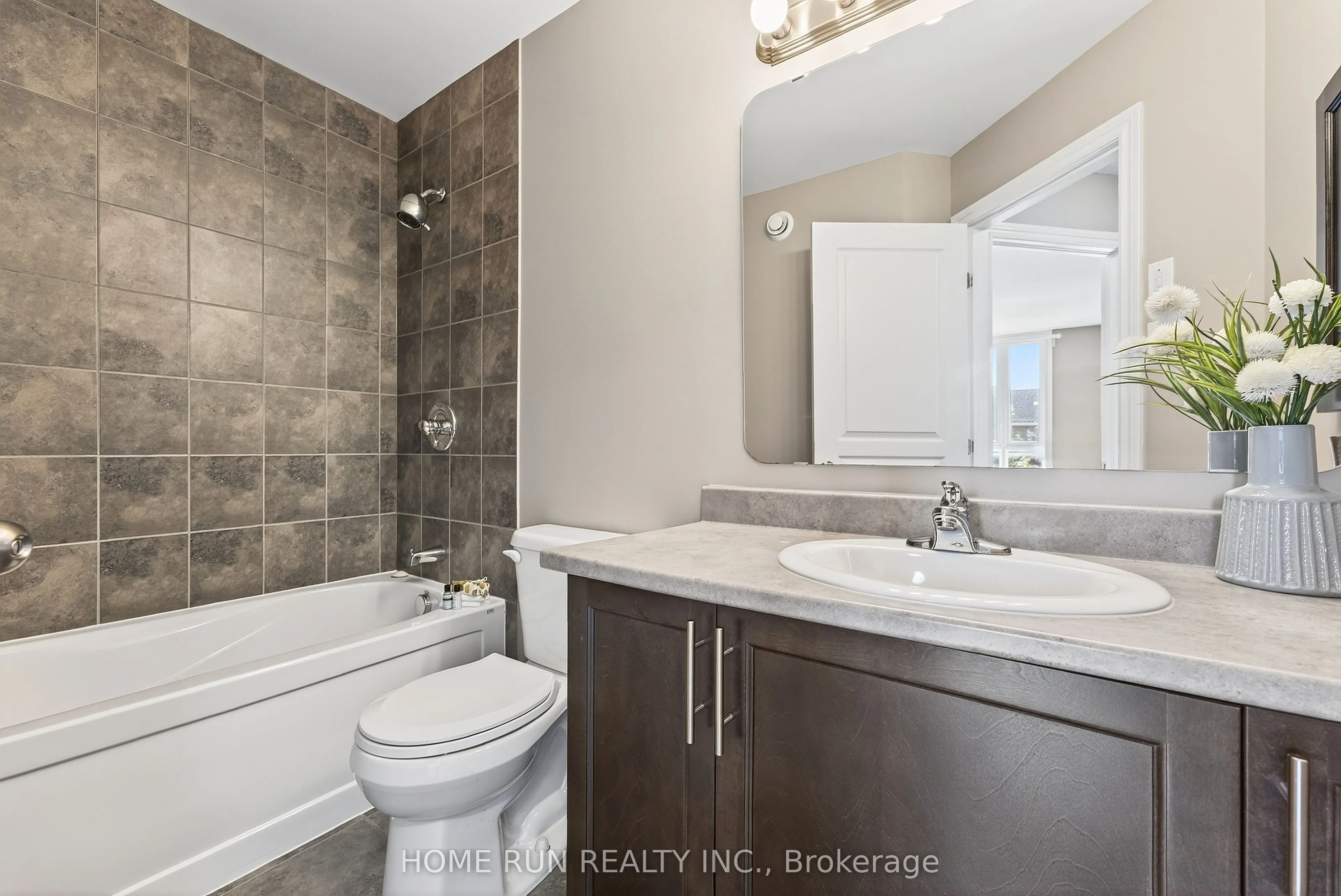 140 Kinghaven Crescent