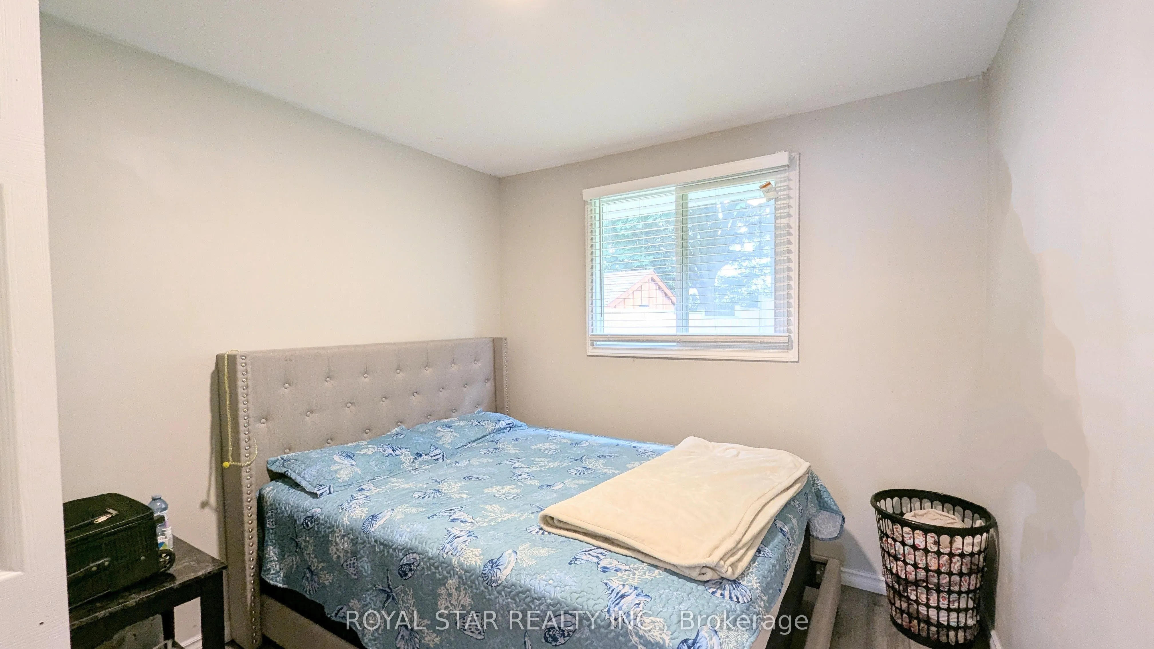 42 Witty Avenue