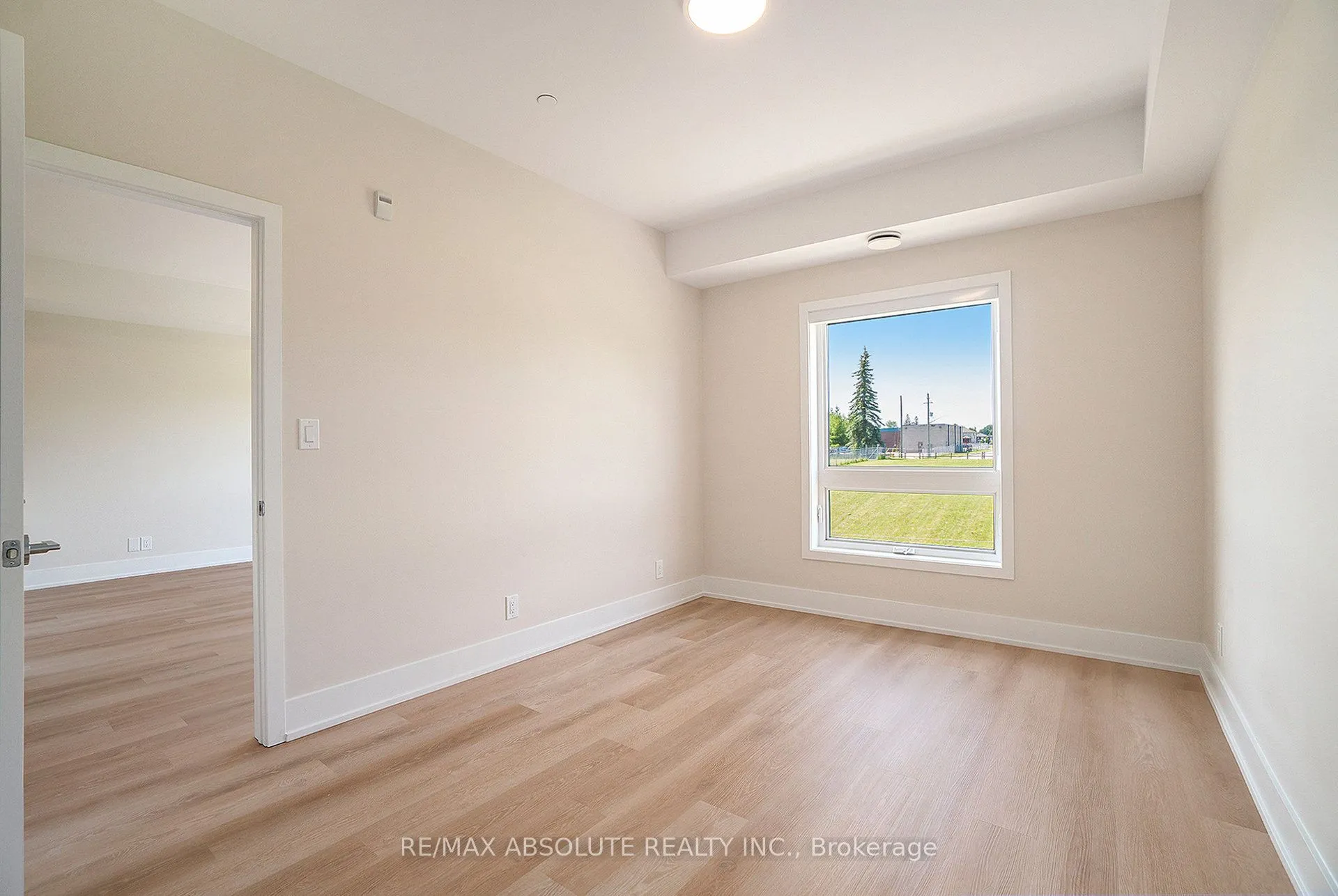 12 Thomas Street S, #412