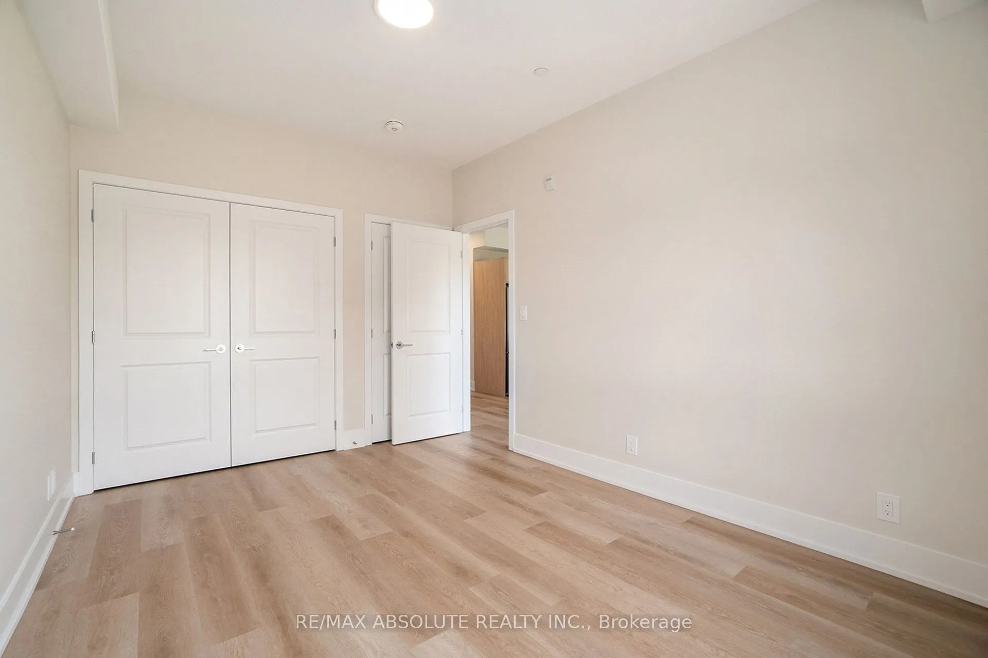 12 Thomas Street S, #412
