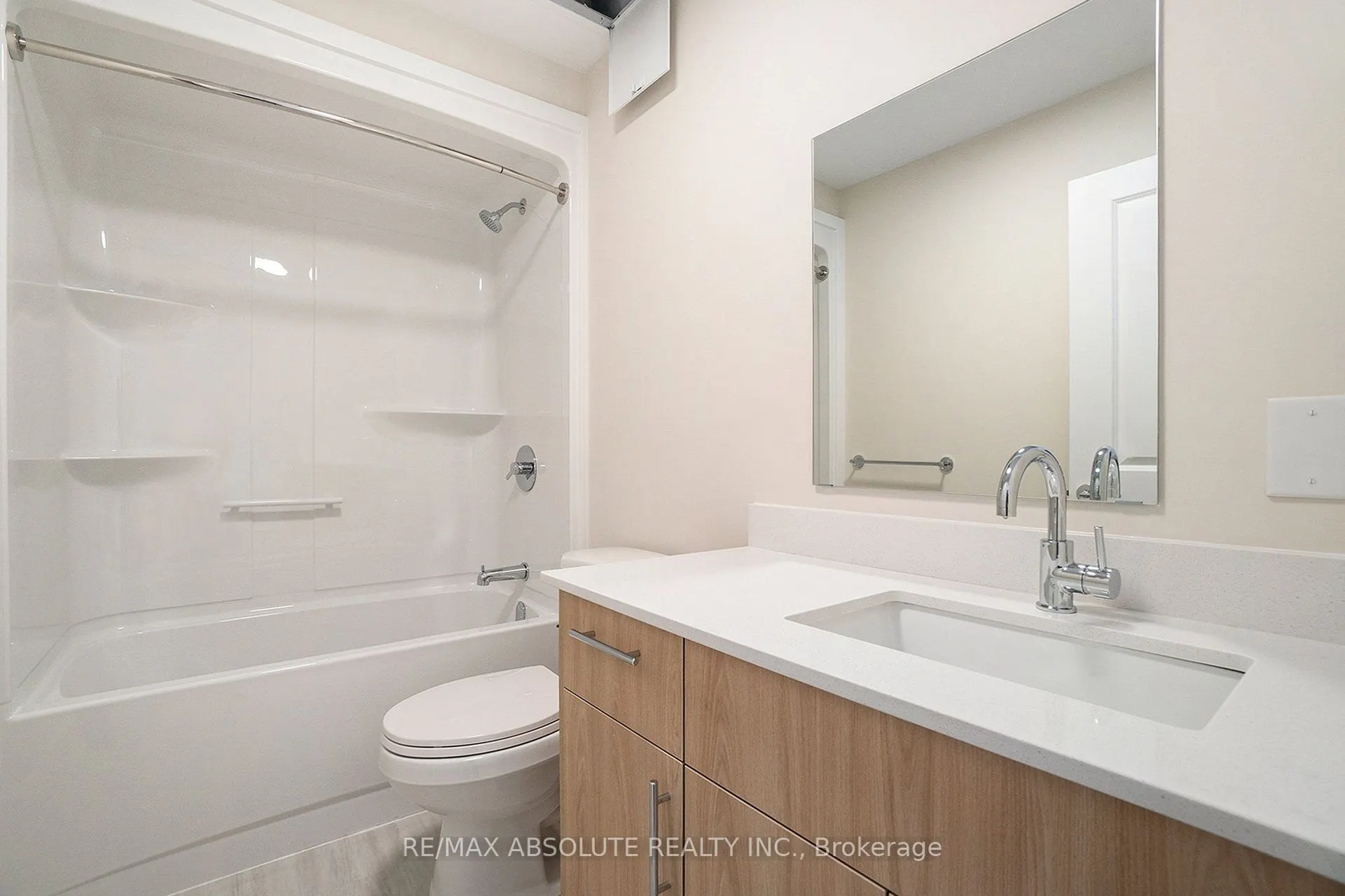12 Thomas Street S, #412