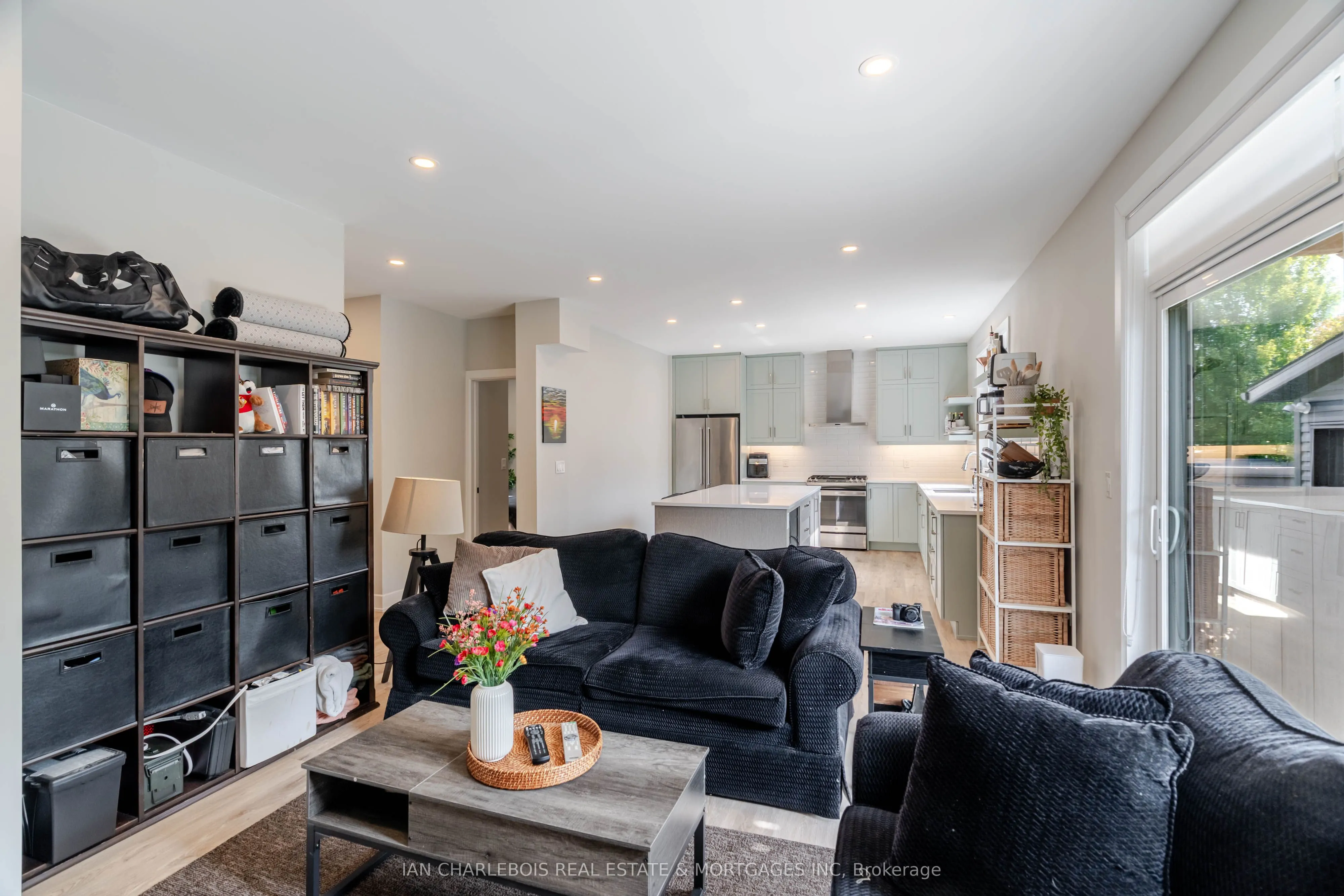 846 Rockson Crescent, #B