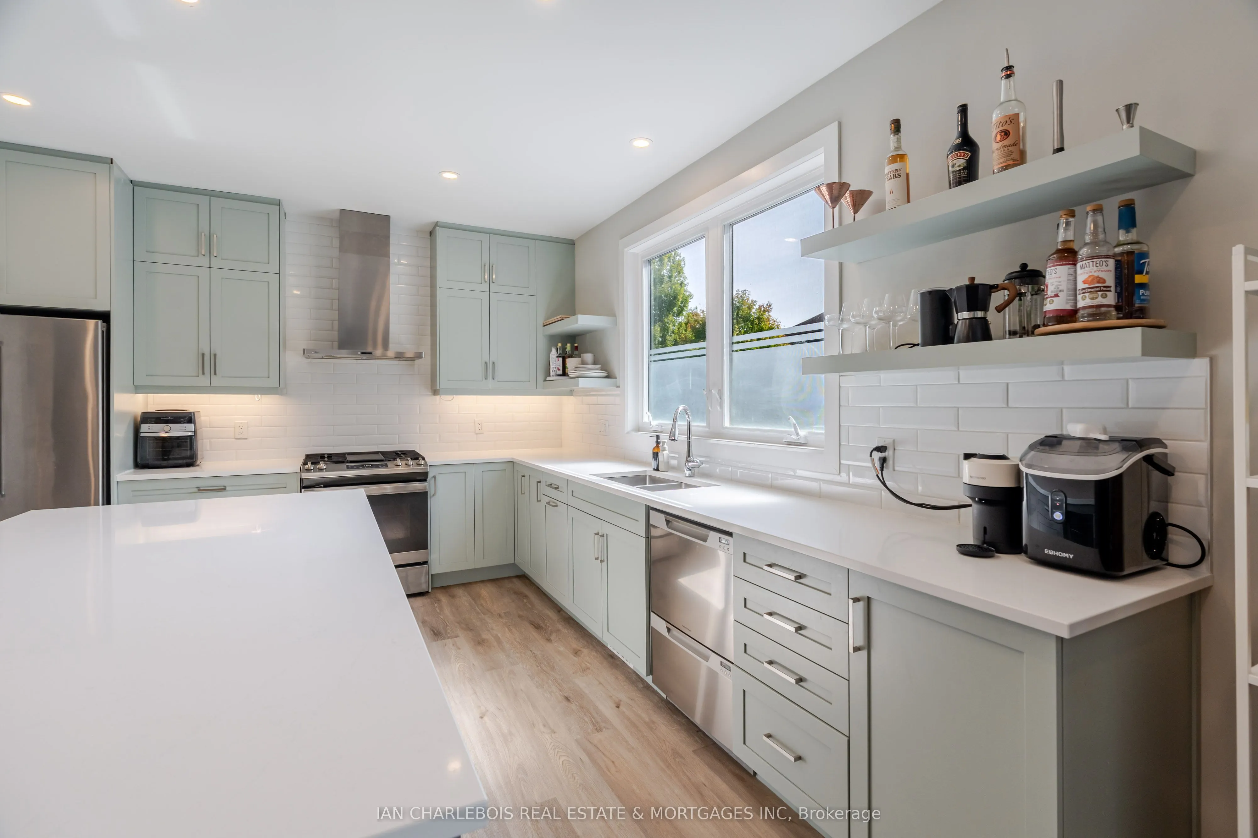 846 Rockson Crescent, #B