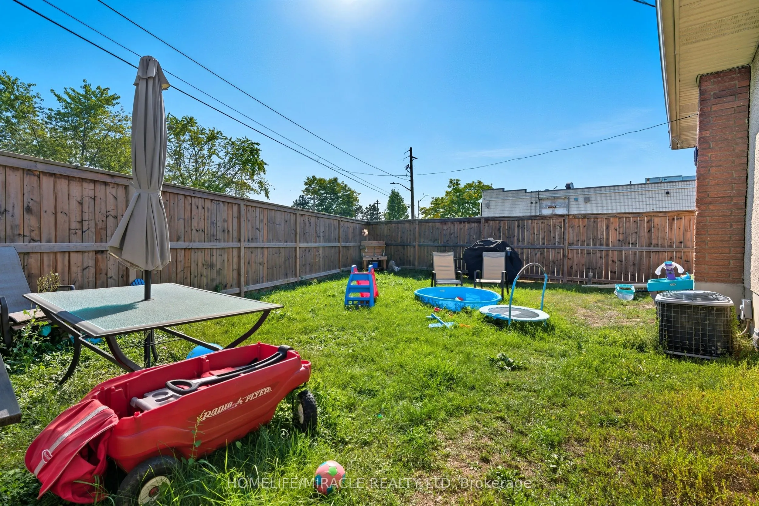 11 Rockwood Avenue