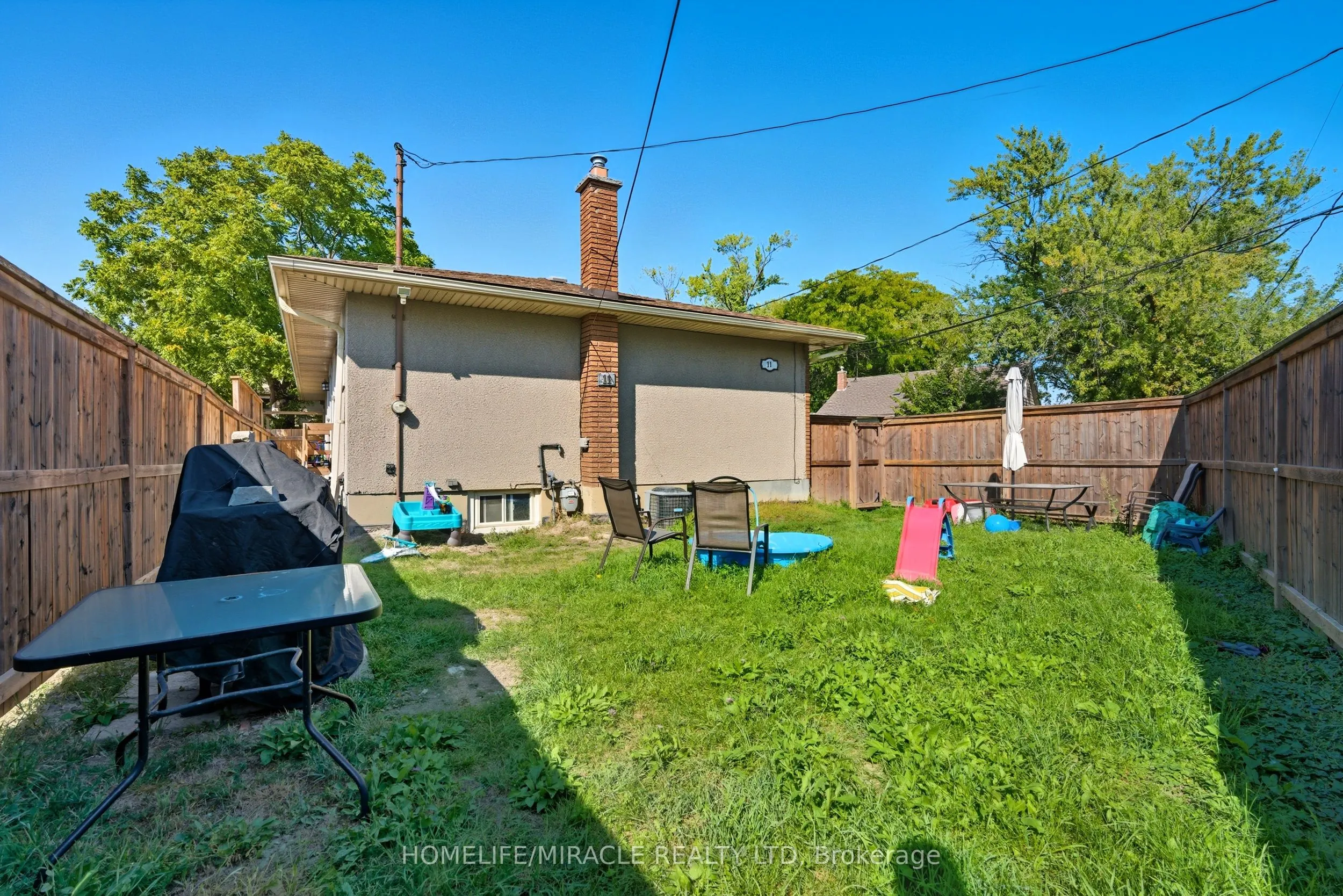 11 Rockwood Avenue