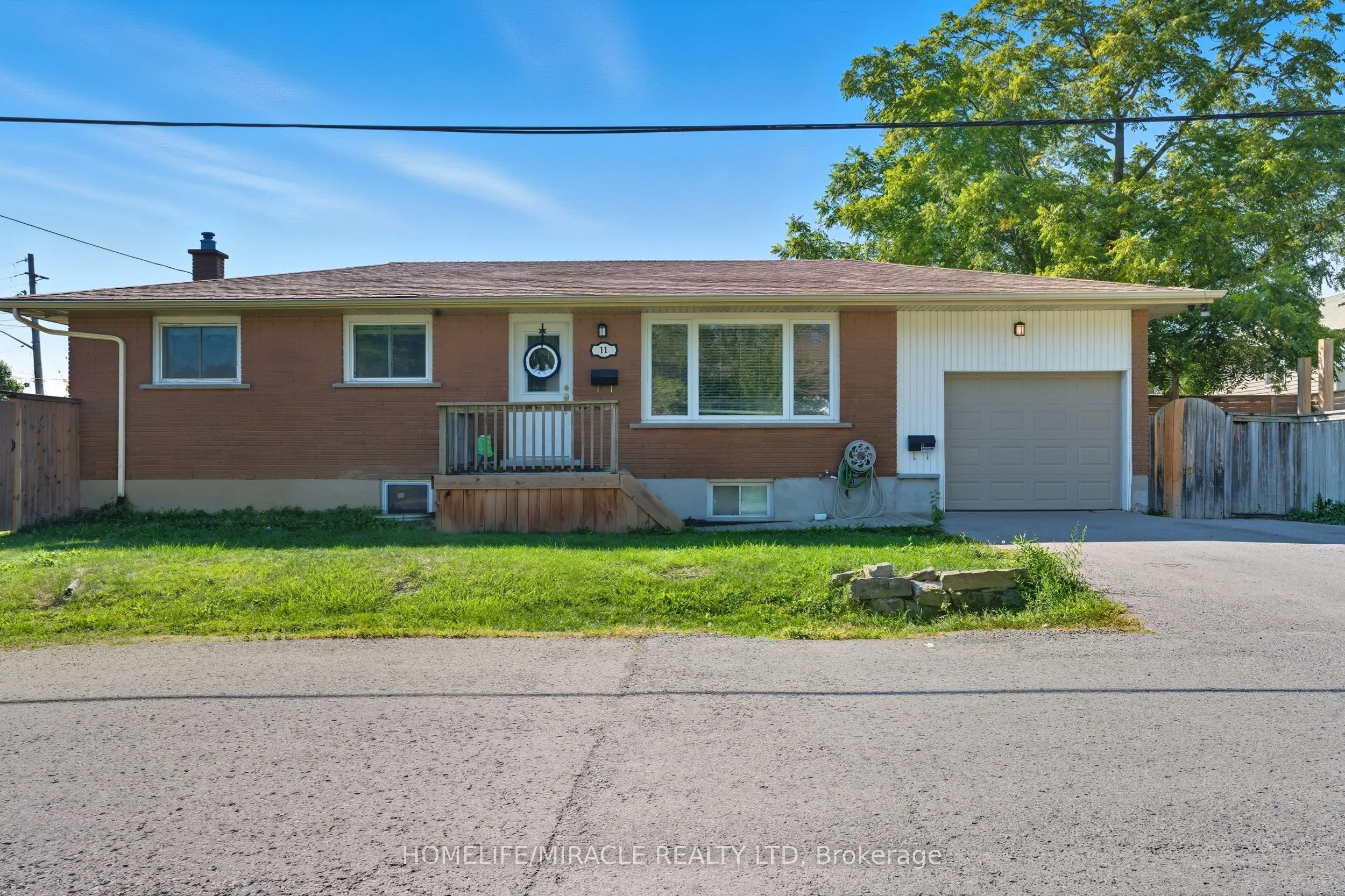 11 Rockwood Avenue