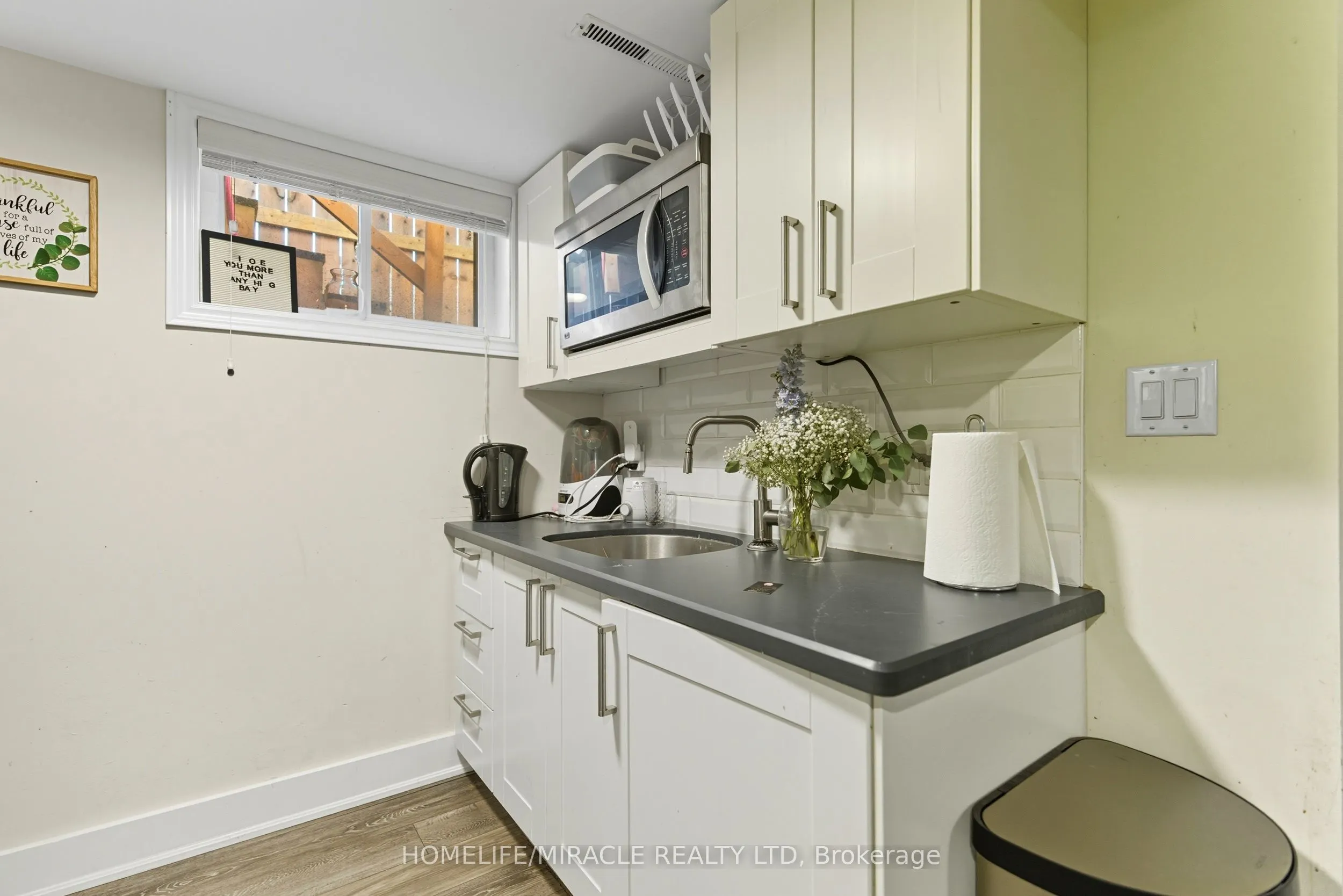 11 Rockwood Avenue