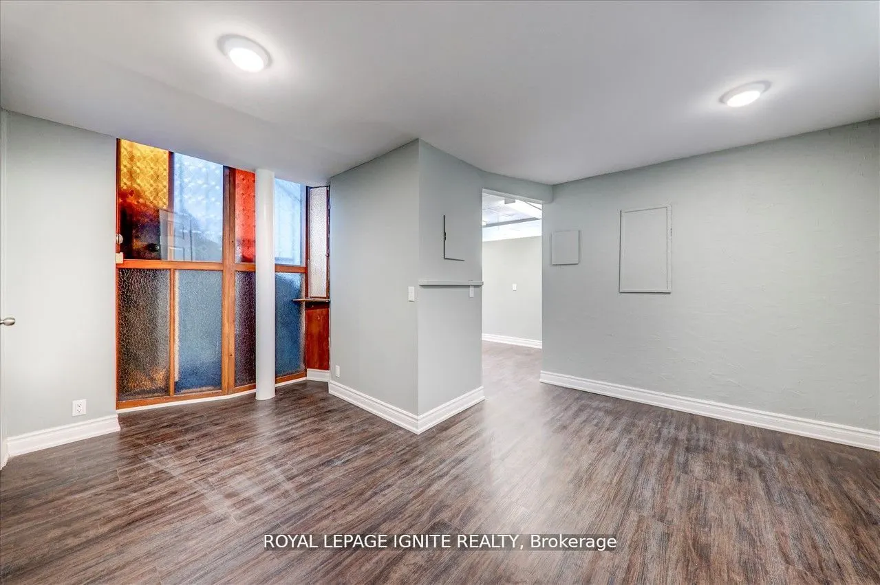 3 Hastings Street N, #B