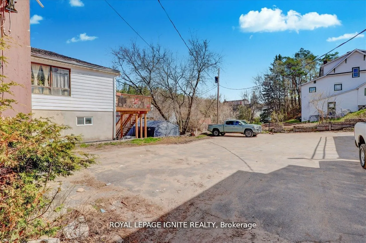 3 Hastings Street N, #B