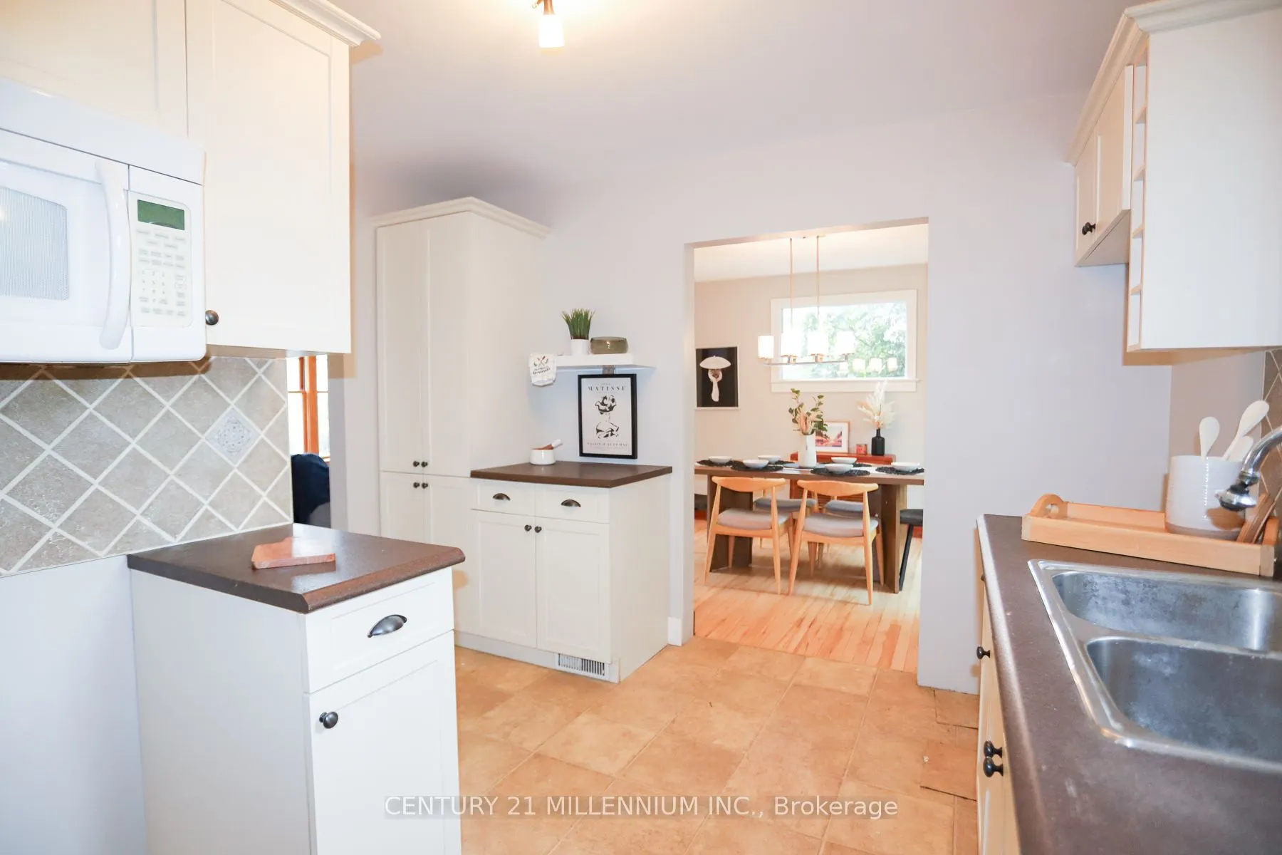 3 Riverview Avenue