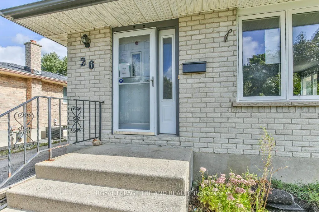 26 PONDEROSA Crescent