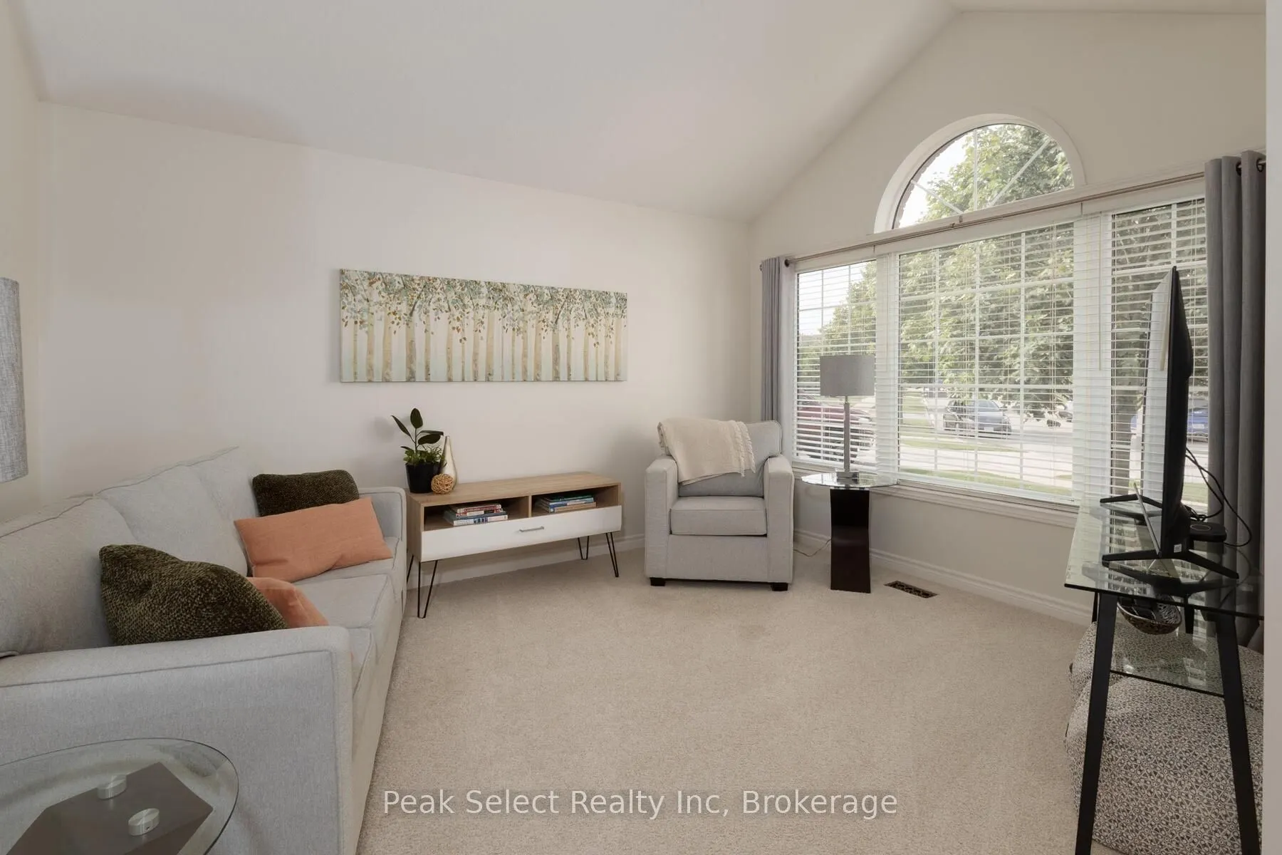 62 Killoran Crescent
