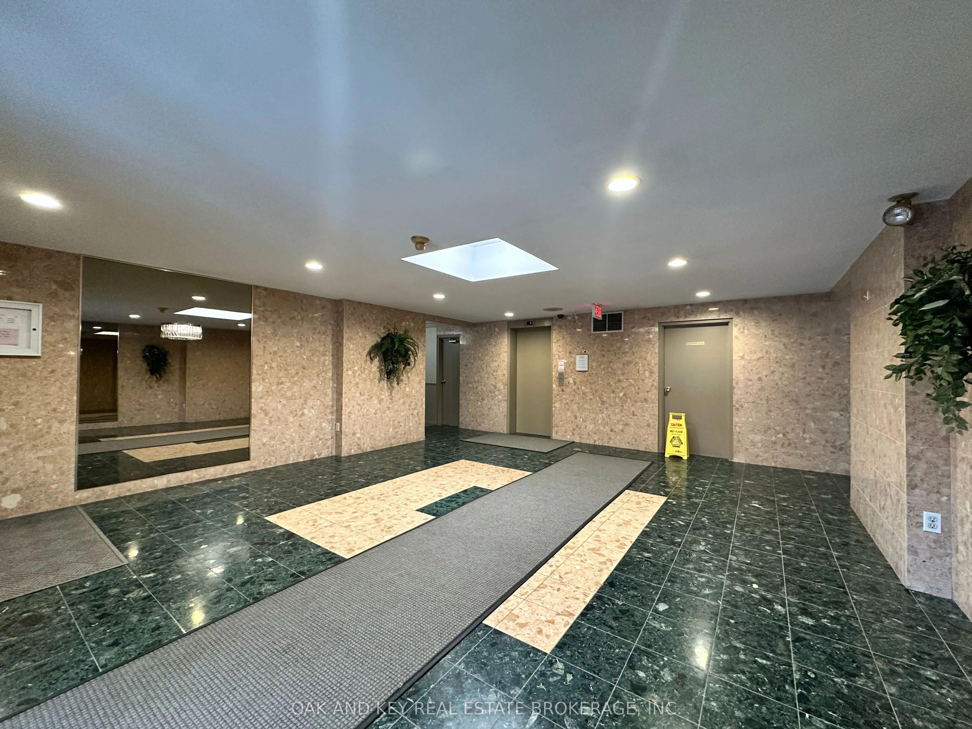 77 Baseline Road W, #403