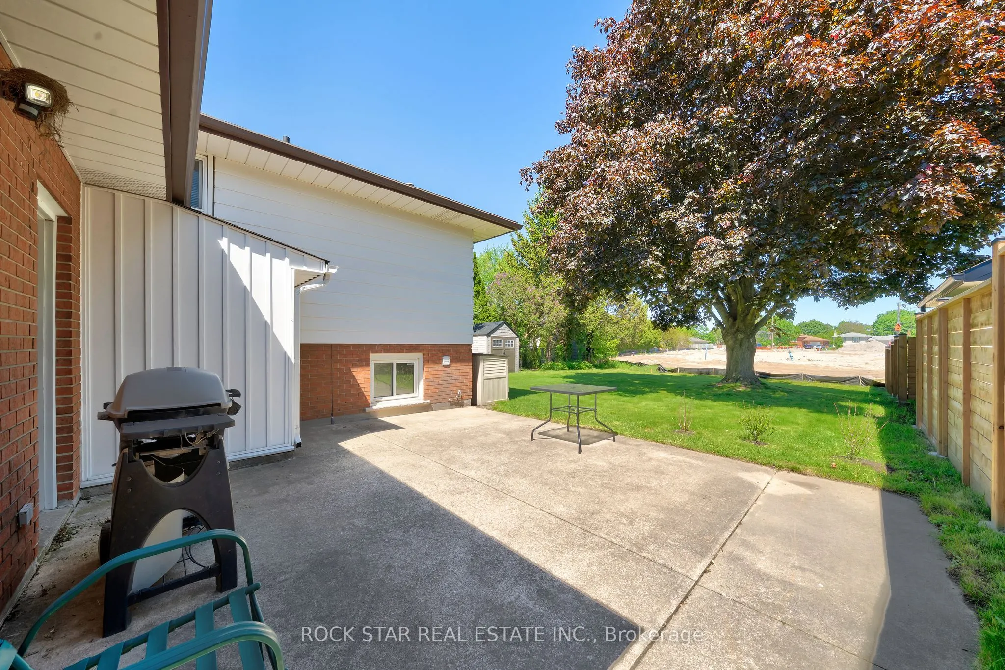 13 Meadowbrook Crescent