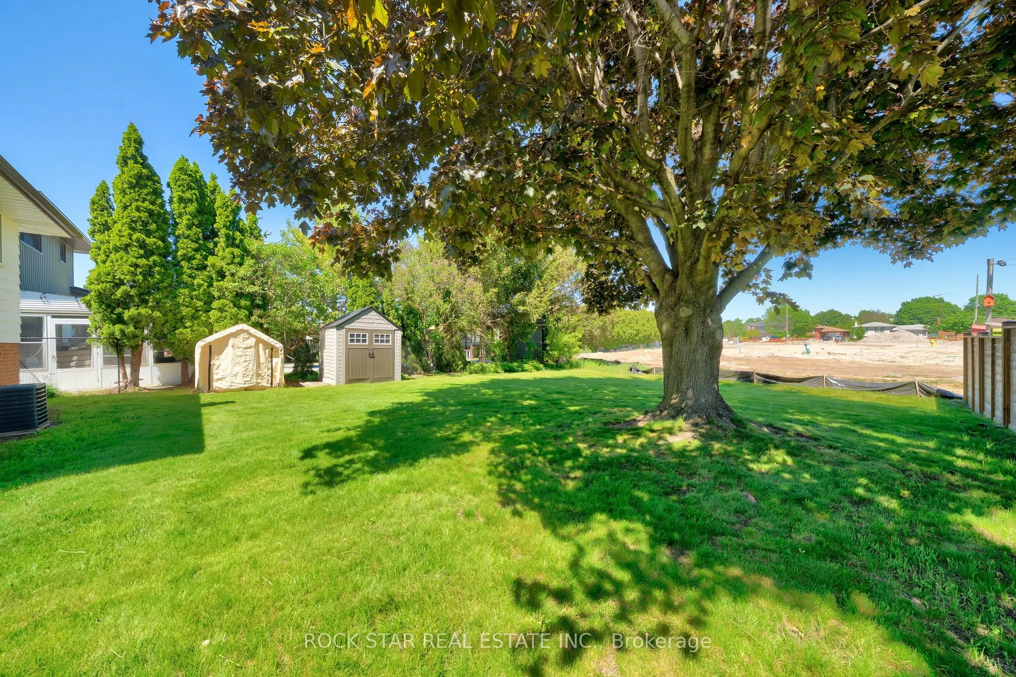 13 Meadowbrook Crescent