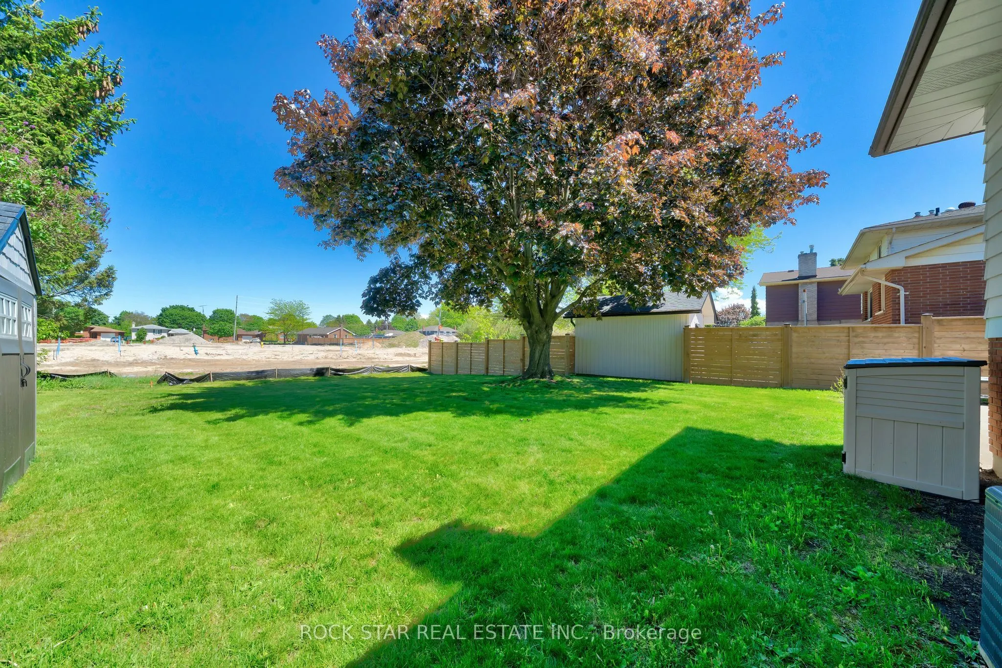 13 Meadowbrook Crescent